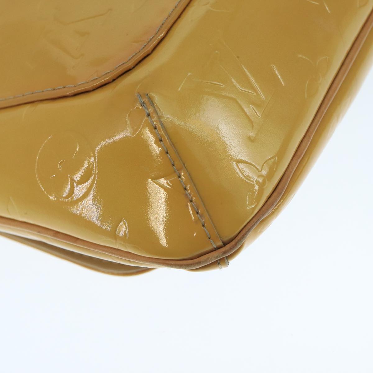 Louis Vuitton Thompson Street Beige Patent Leather Shoulder Bag (Pre-Owned)