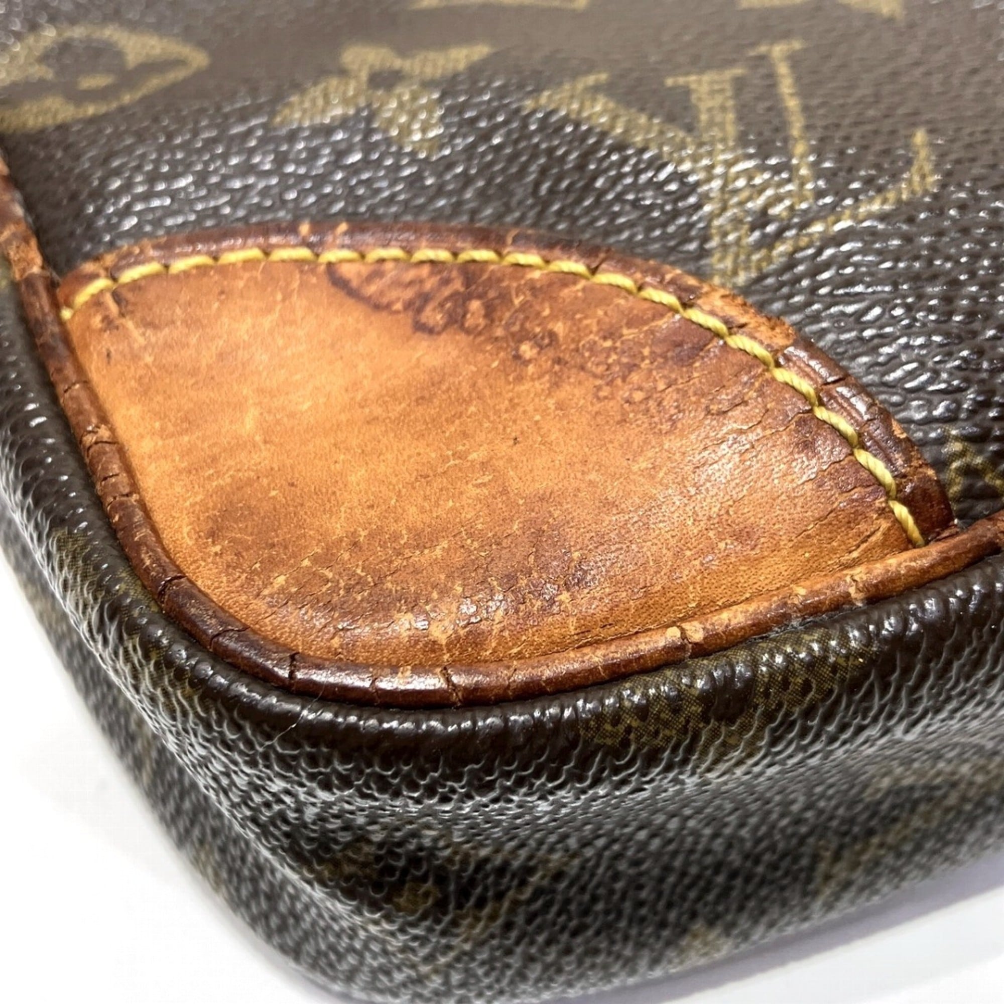 Louis Vuitton Brown Galle Monogram (Pre-Owned)
