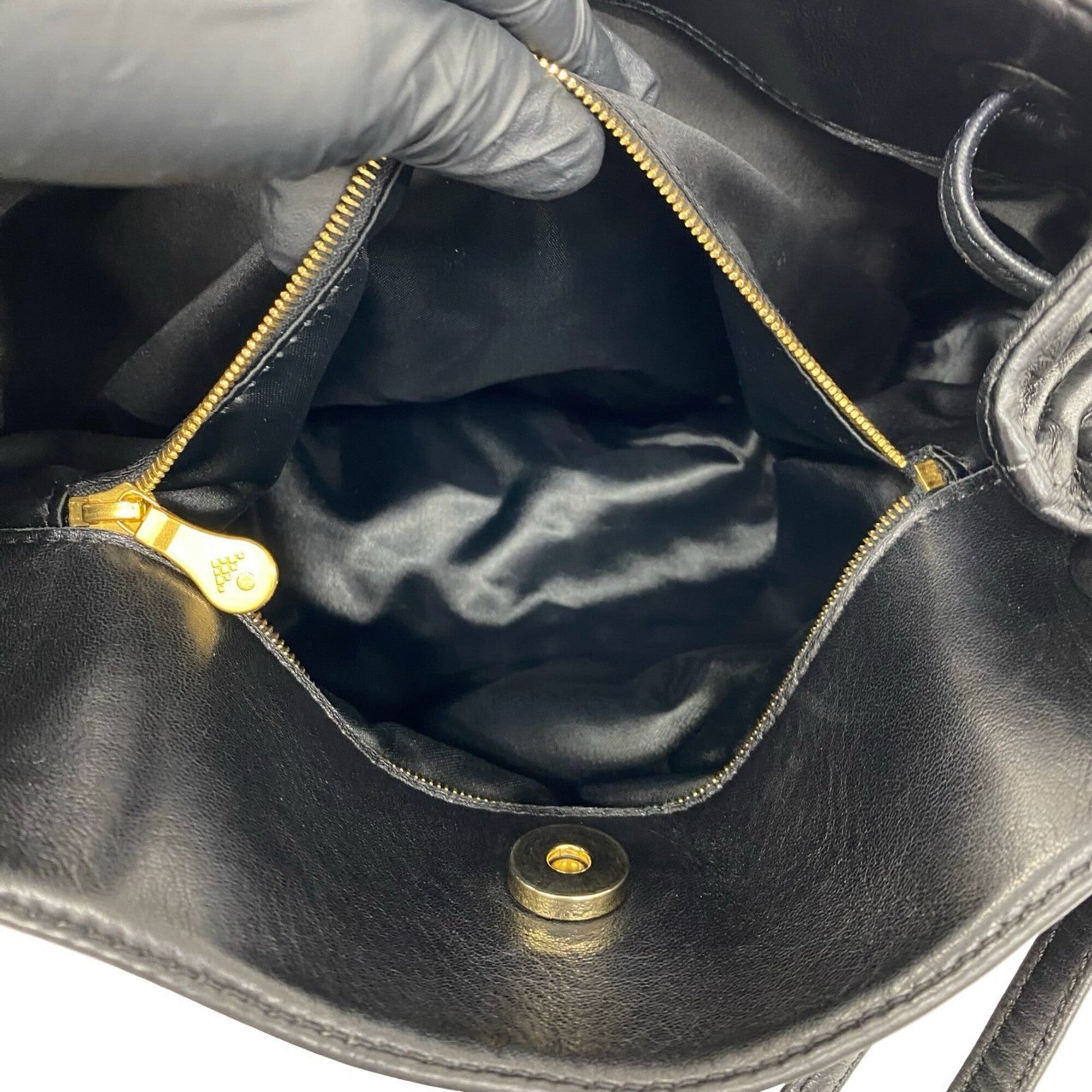Bottega Veneta Black Leather Shoulder Bag Tote Bag (Pre-Owned)