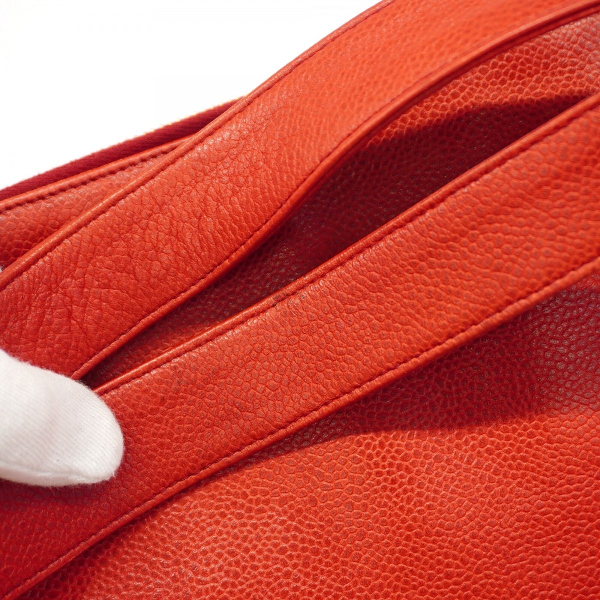 Chanel Red Color Grained Calfskin Shoulder Bag (Pre-Owned)