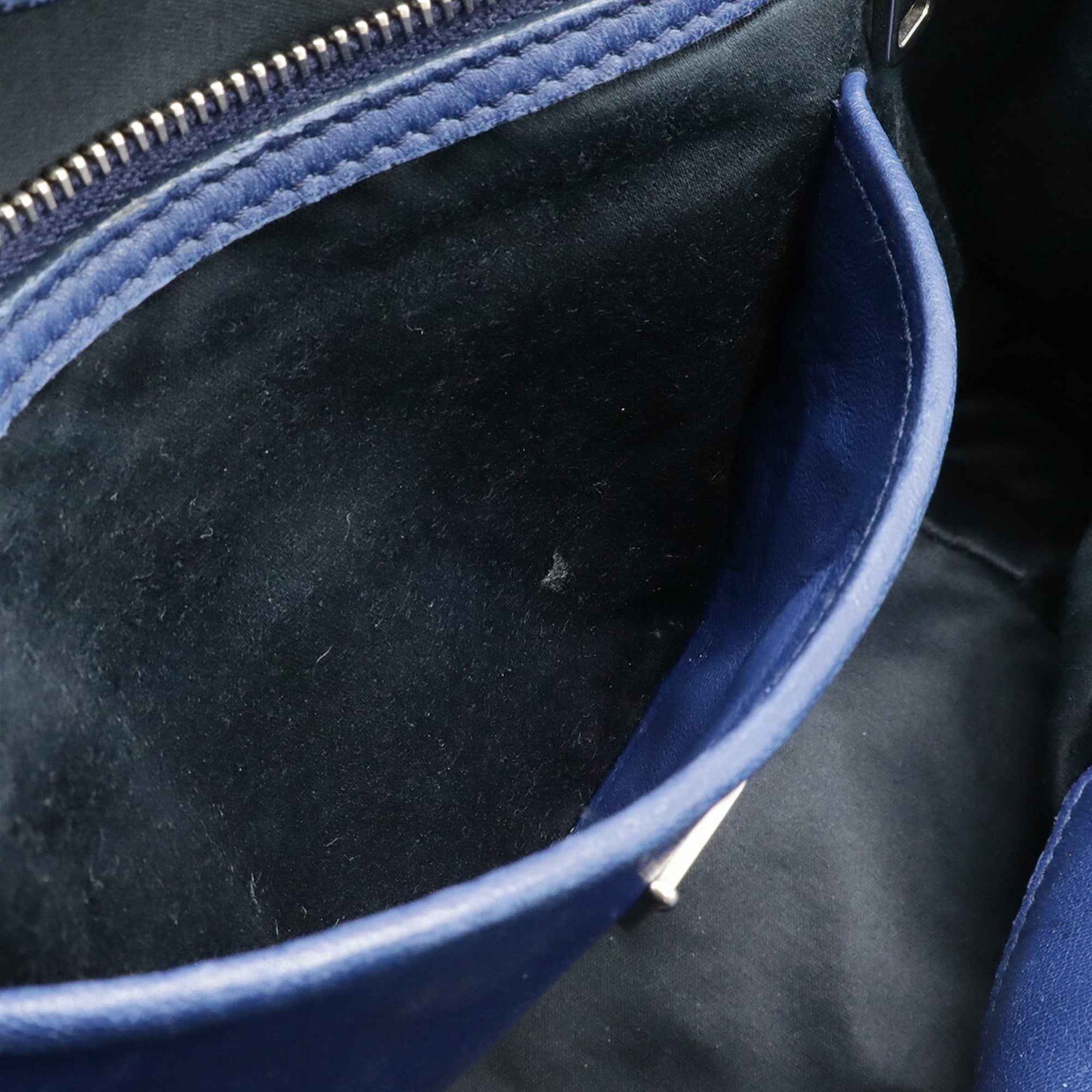 Miu Miu Blue Leather Handbag Shoulder Bag (Pre-Owned)