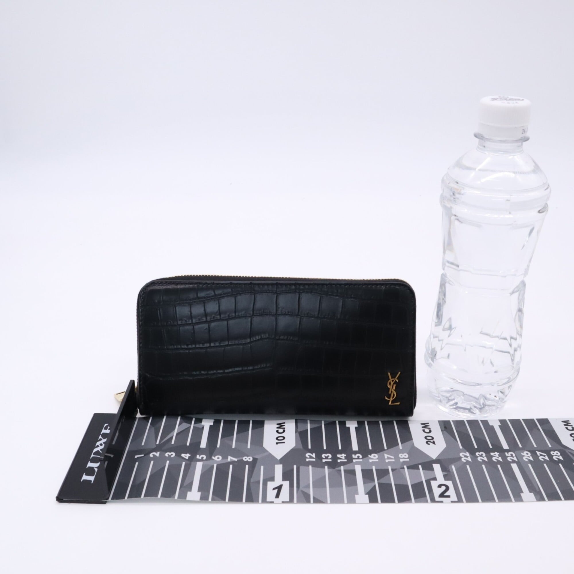 Yves Saint Laurent Black Leather Long Wallet (Bi-Fold) (Pre-Owned)