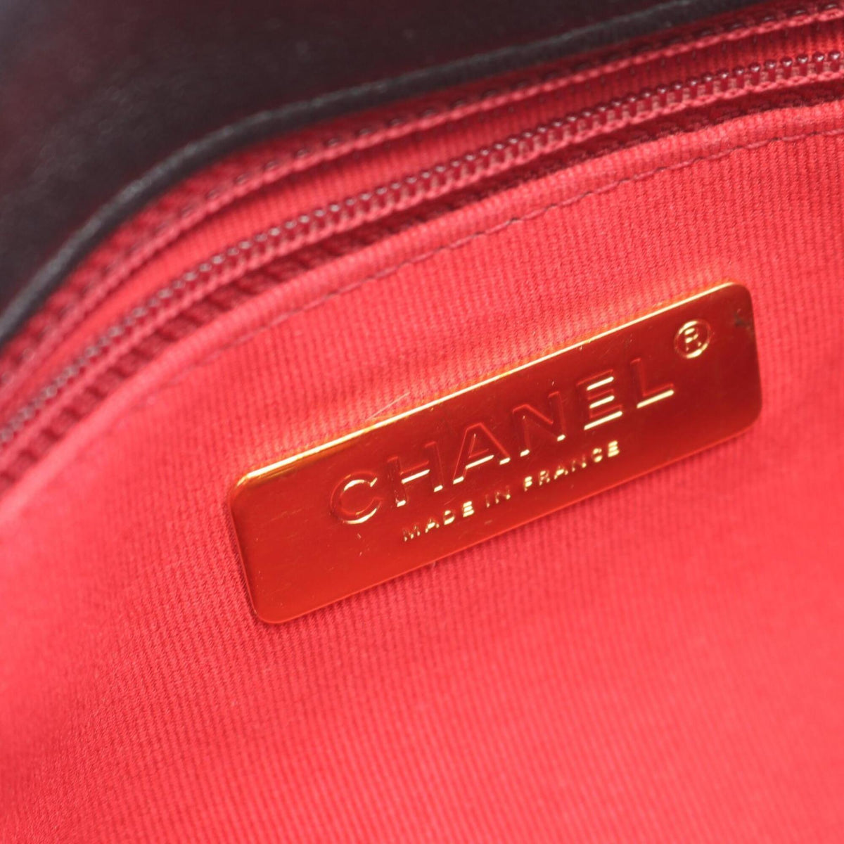 Chanel Black Leather Handbag Shoulder Bag (Pre-Owned)