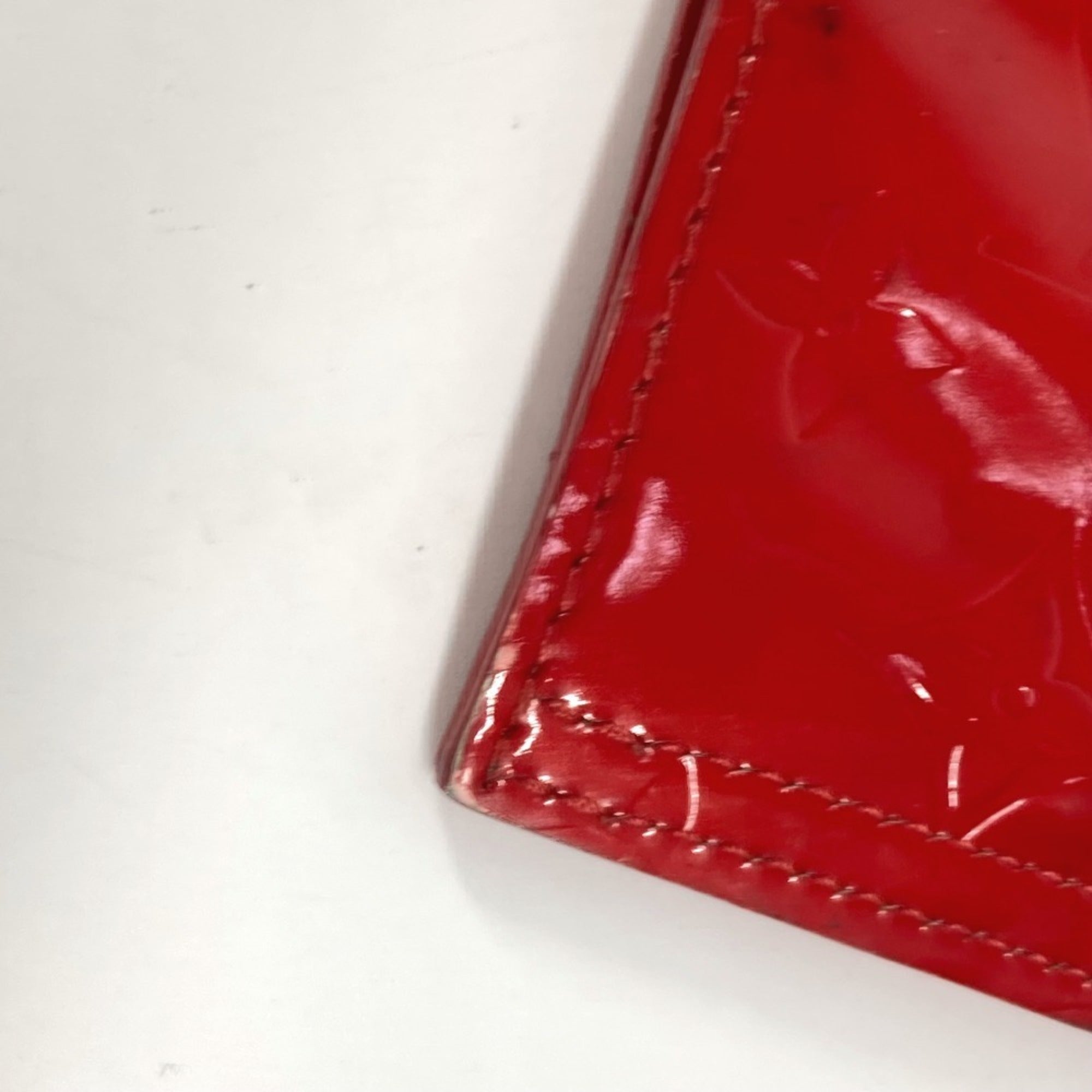 Louis Vuitton Monogram Vernis Red Color Monogram Vernis Handbag (Pre-Owned)