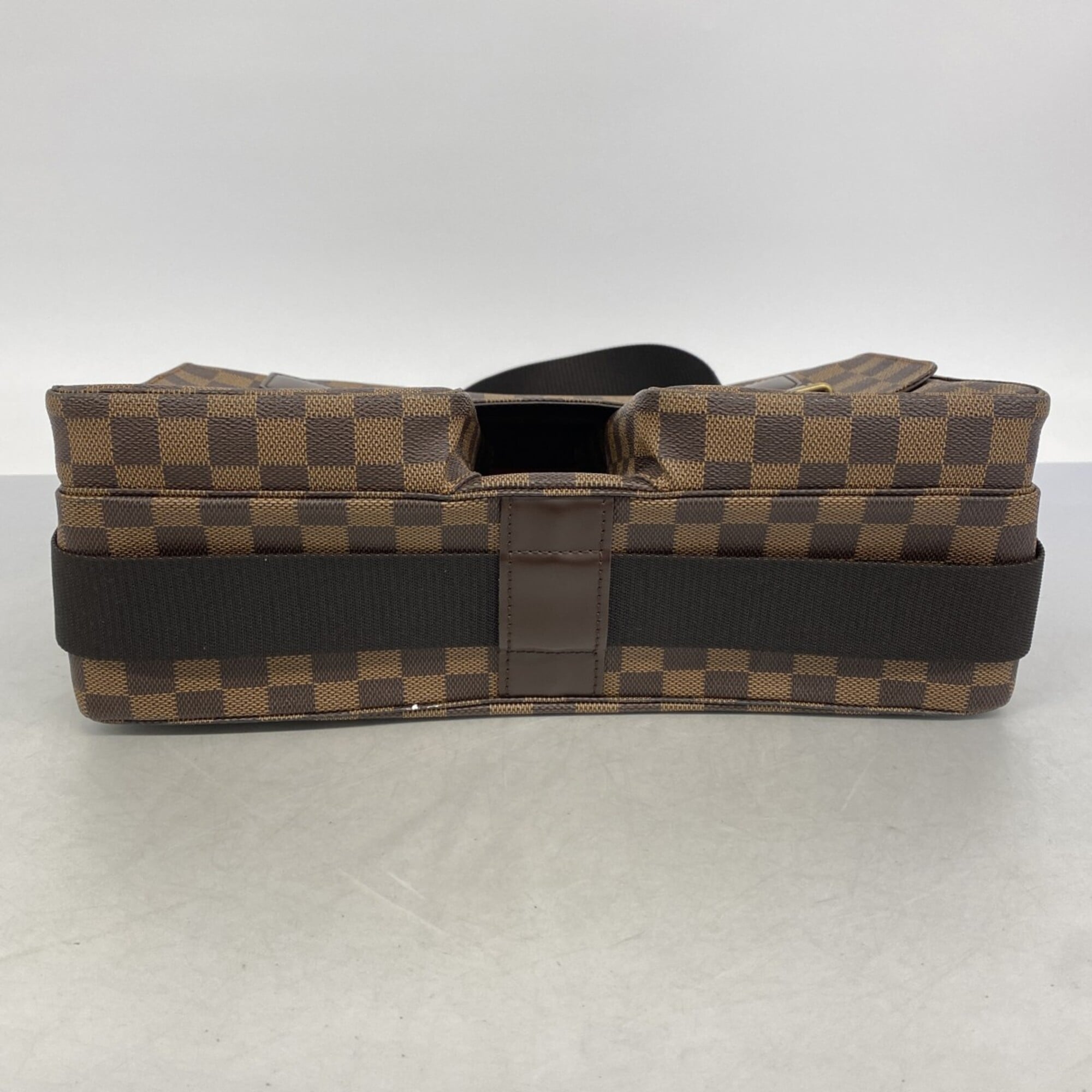 Louis Vuitton Ebene Handbag (Pre-Owned)