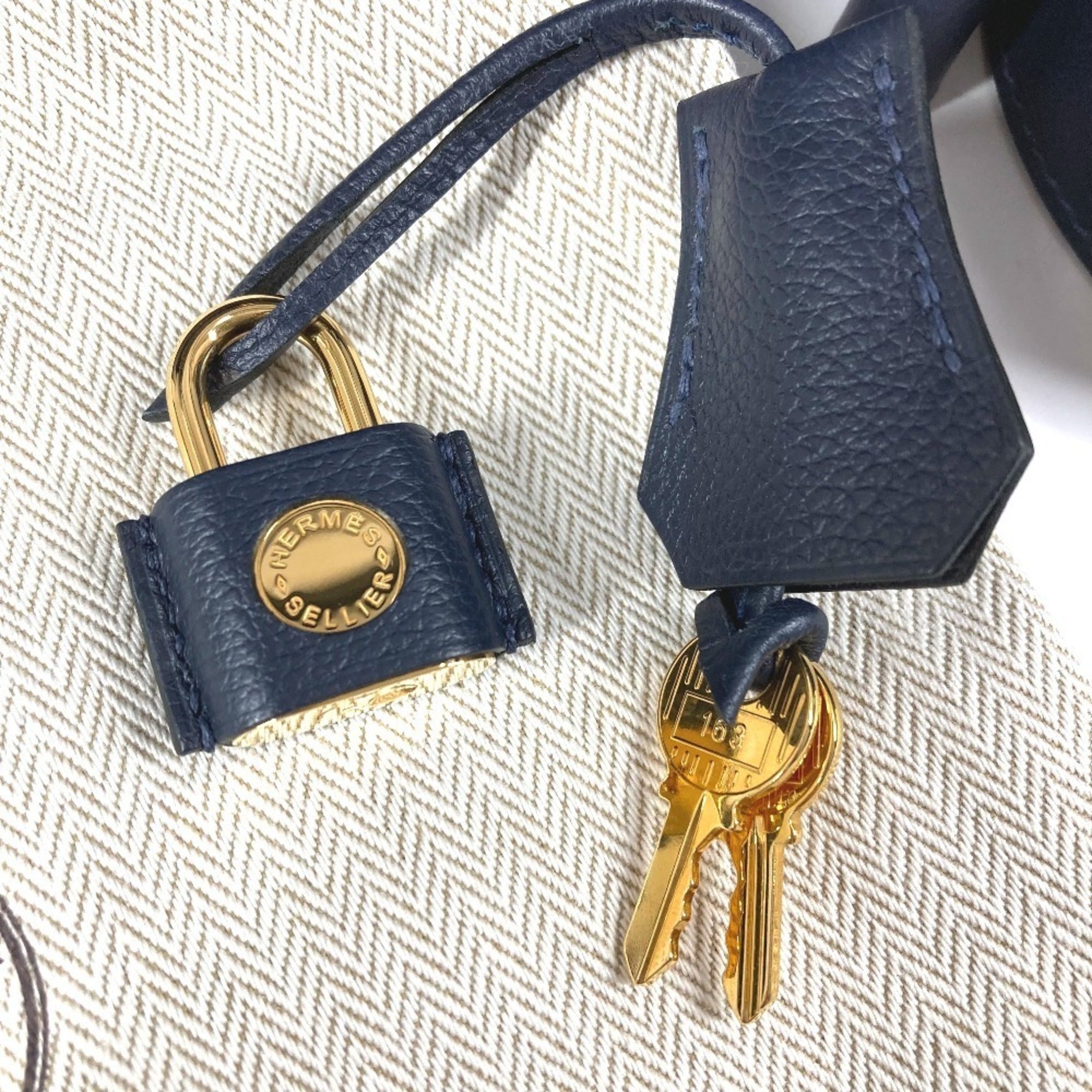 Hermes Drag Navy Shoulder Bag (Pre-Owned)