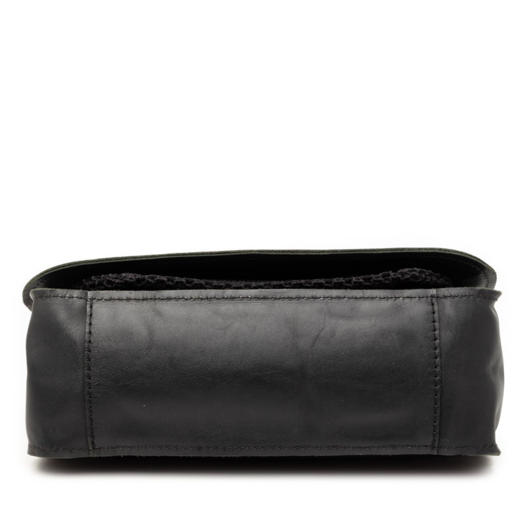 Chanel Black Leather Shoulder Bag (Pre-Owned)