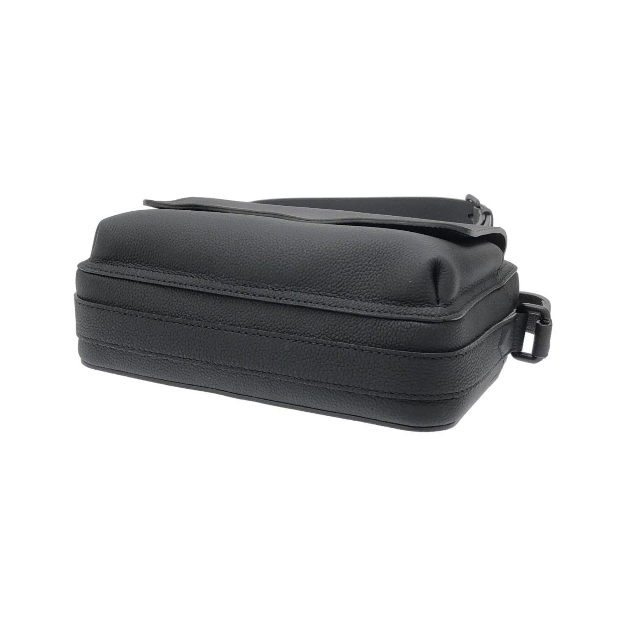 Louis Vuitton Black Shoulder Bag (Pre-Owned)