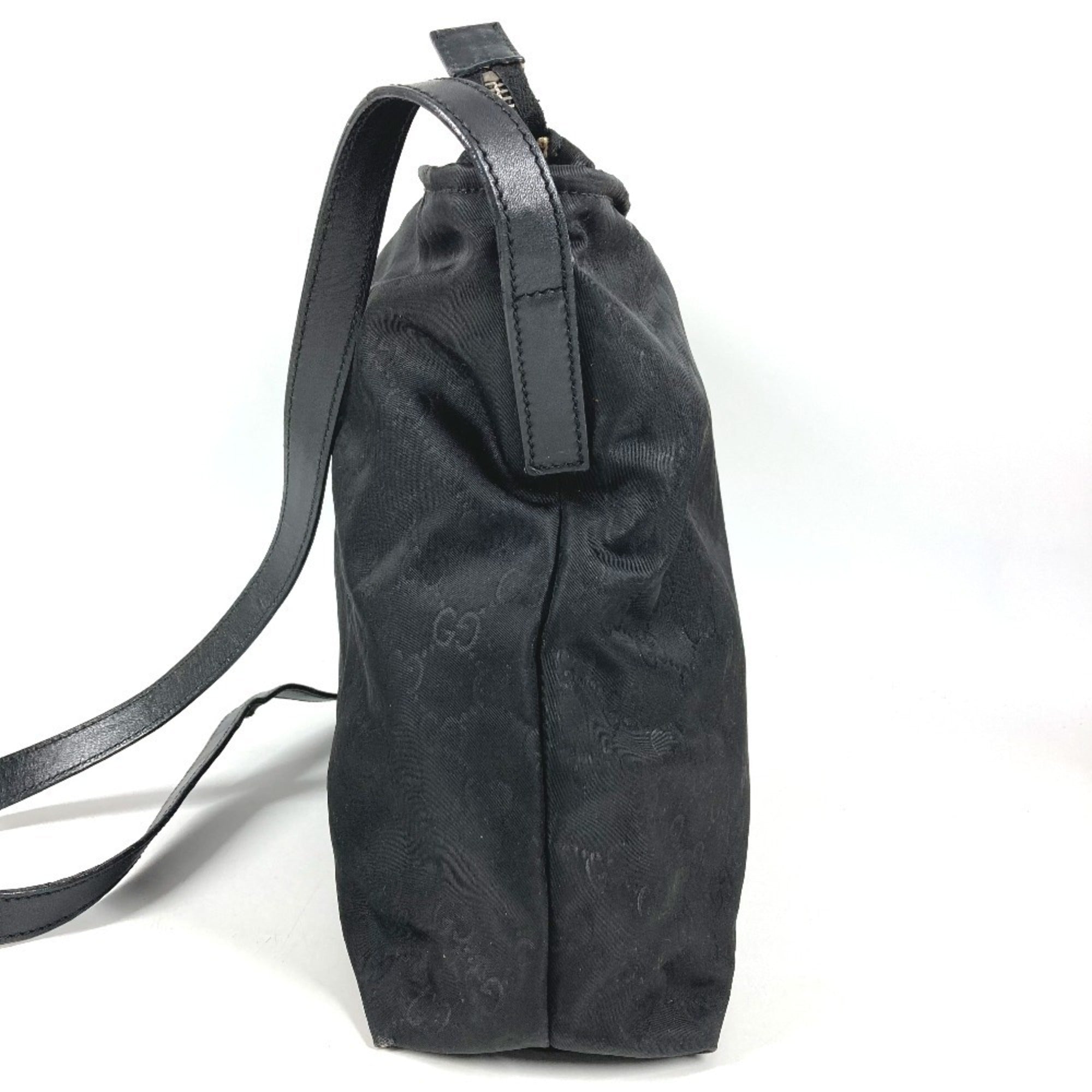 Gucci Black Leather Nylon Shoulder Bag (Pre-Owned)