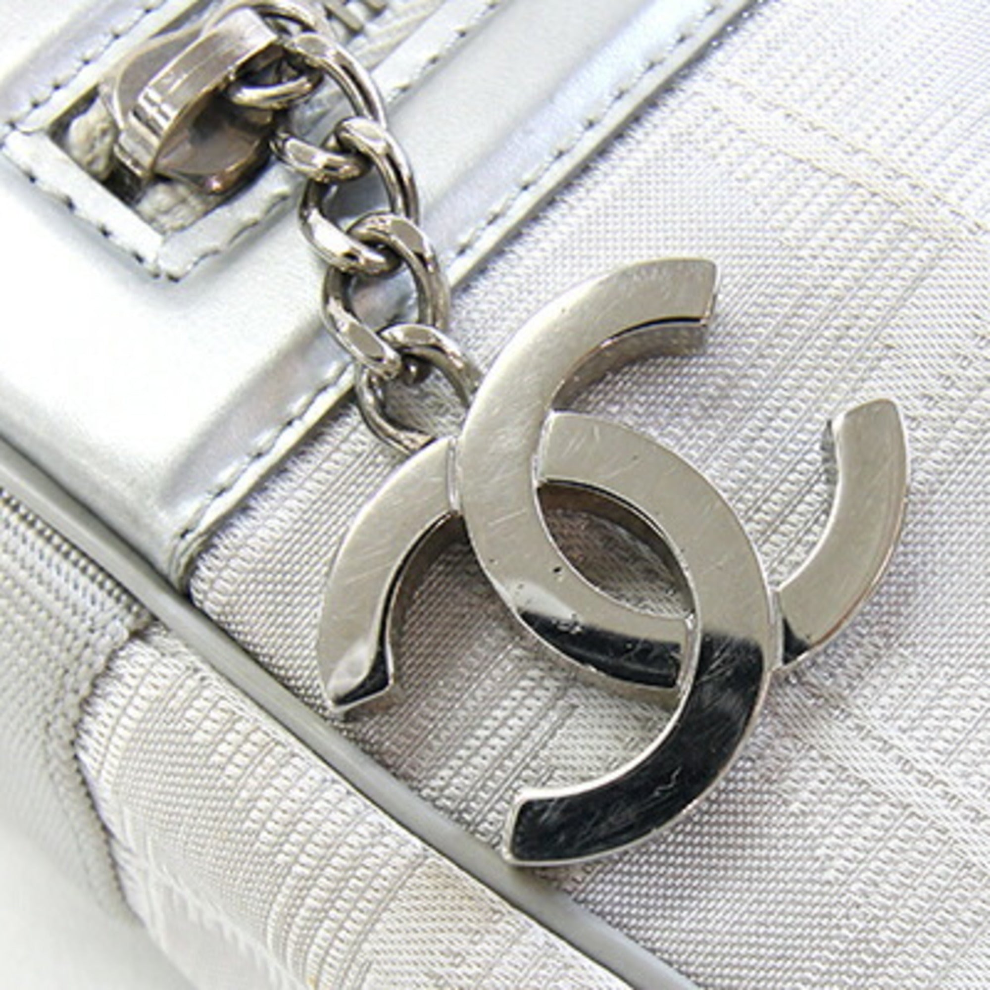 Chanel Silver Nylon Canvas Leather Pochette Shoulder Bag (Pre-Owned)