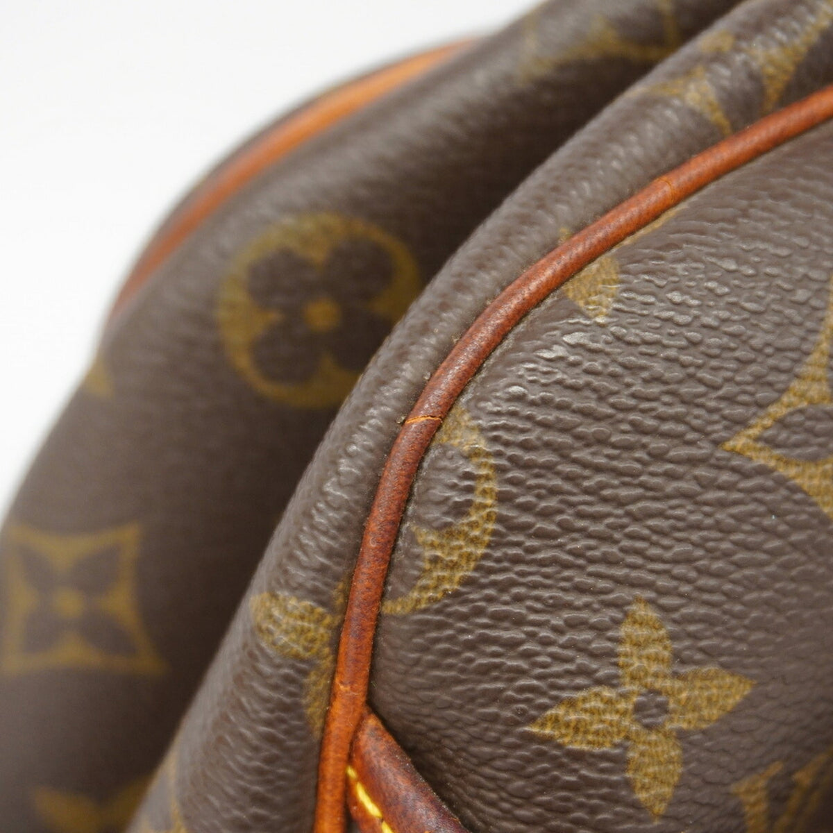 Louis Vuitton Brown Handbag (Pre-Owned)