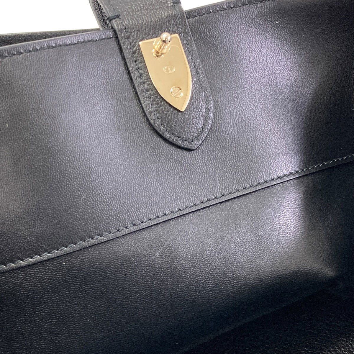 Christian Dior Black Leather Handbag (Pre-Owned)