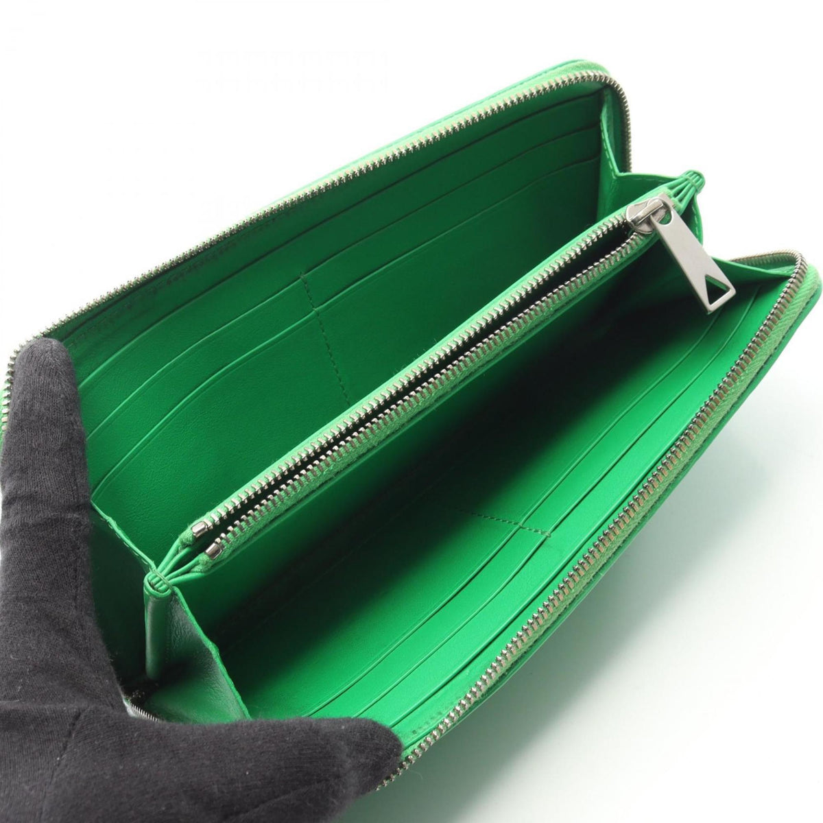 Bottega Veneta Intrecciato Green Leather Long Wallet (Bi-Fold) (Pre-Owned)