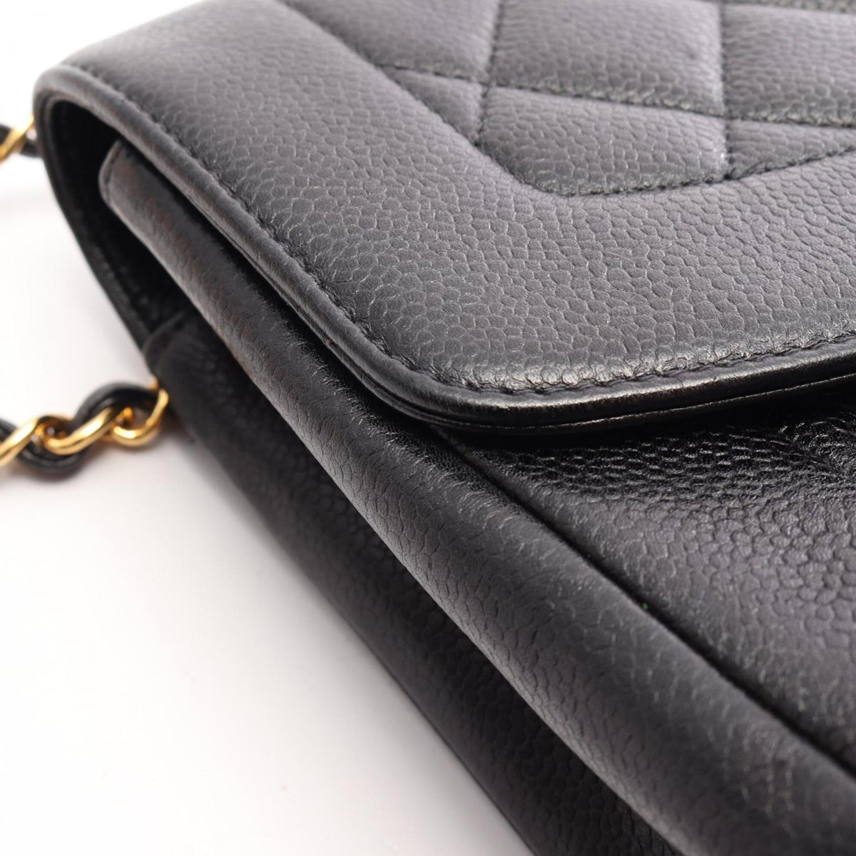 Chanel Black Grained Calfskin Handbag Shoulder Bag (Pre-Owned)