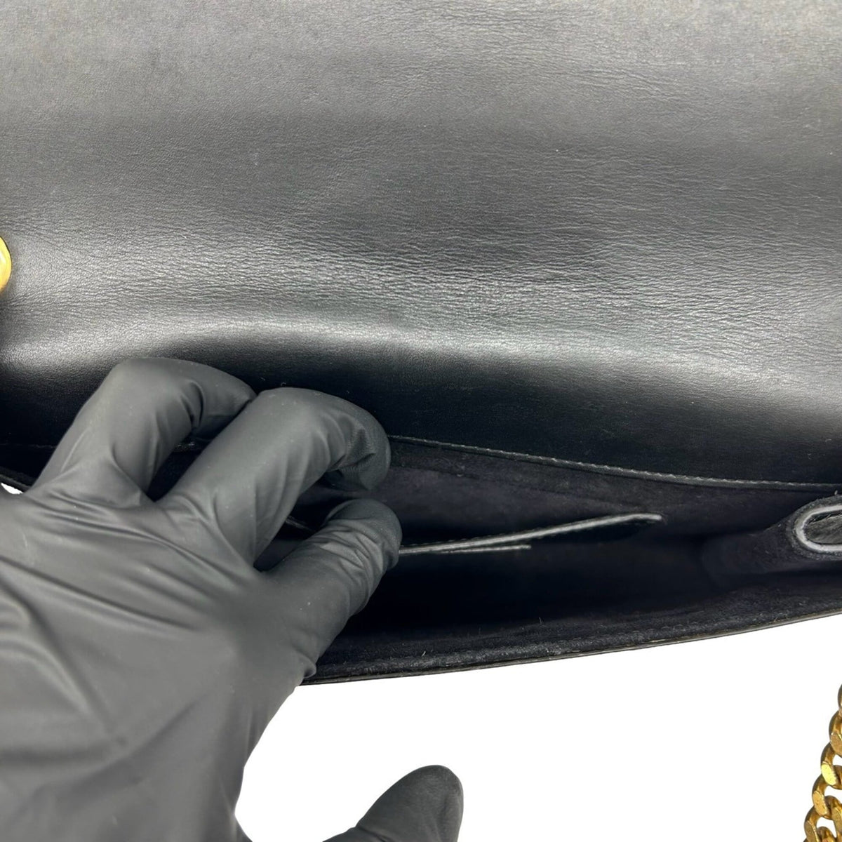 Yves Saint Laurent Black Leather Pochette Shoulder Bag (Pre-Owned)