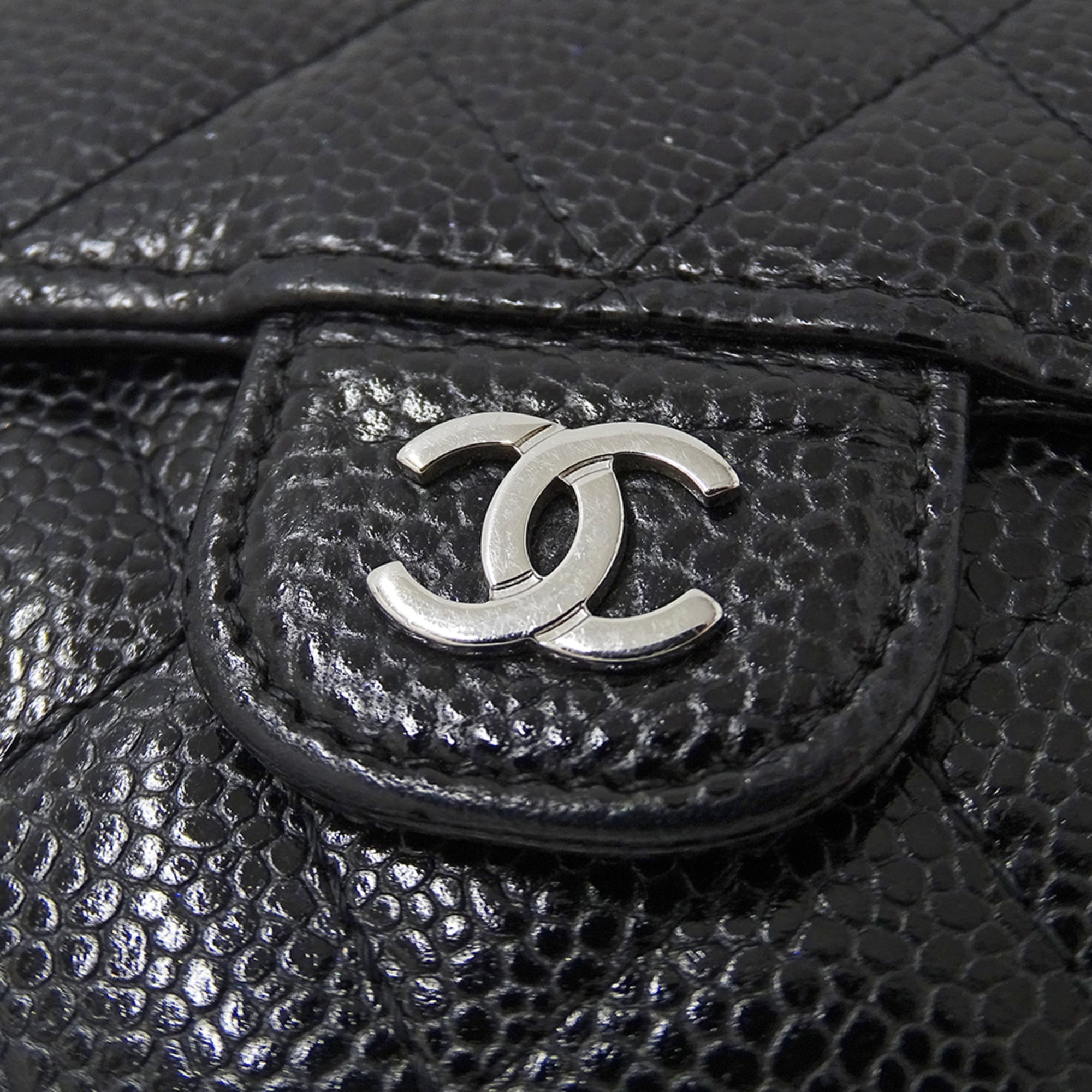 Chanel Black Grained Calfskin Wallet (Bi-Fold) (Pre-Owned)