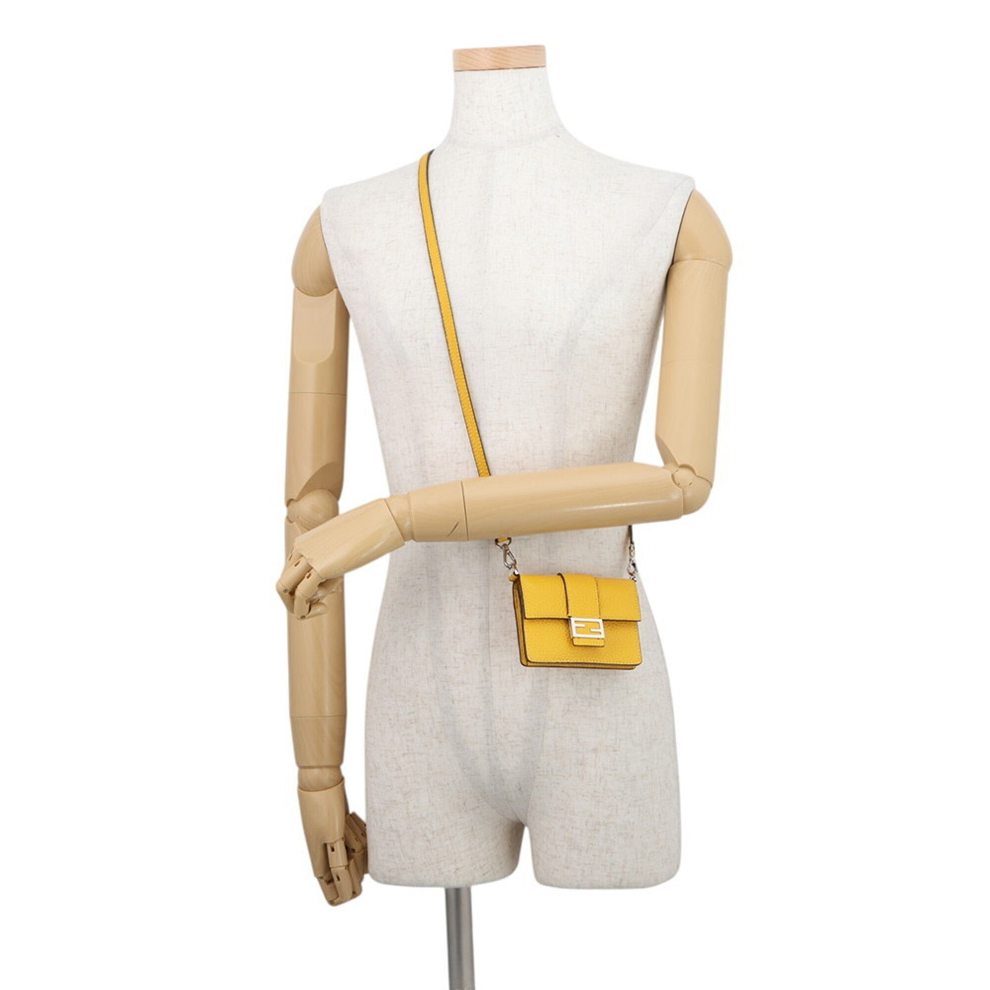 Fendi Baguette Yellow Leather Handbag Pochette Shoulder Bag (Pre-Owned)