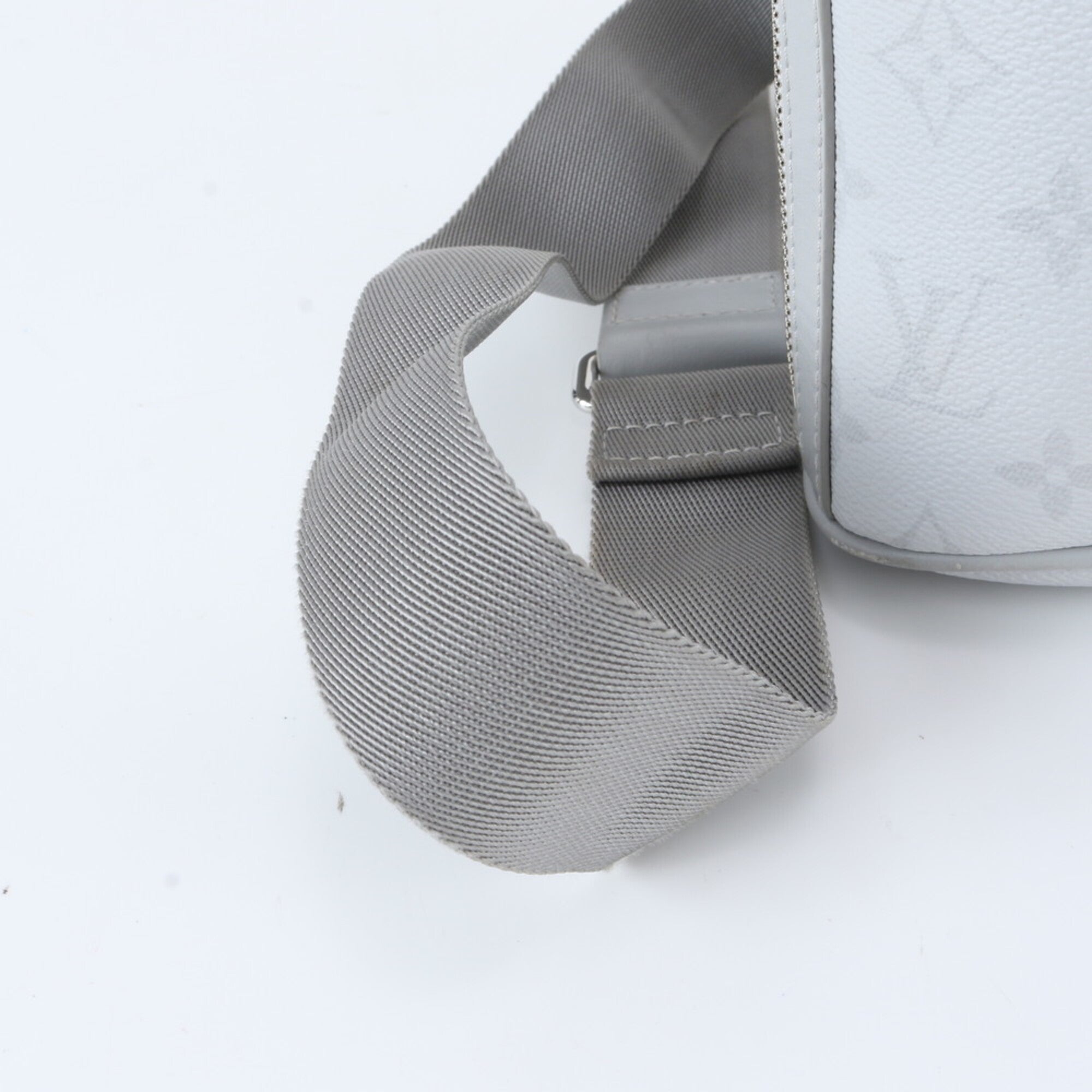 Louis Vuitton Blanc Monogram Leather Coated Canvas Shoulder Bag Sling Bag (Pre-Owned)