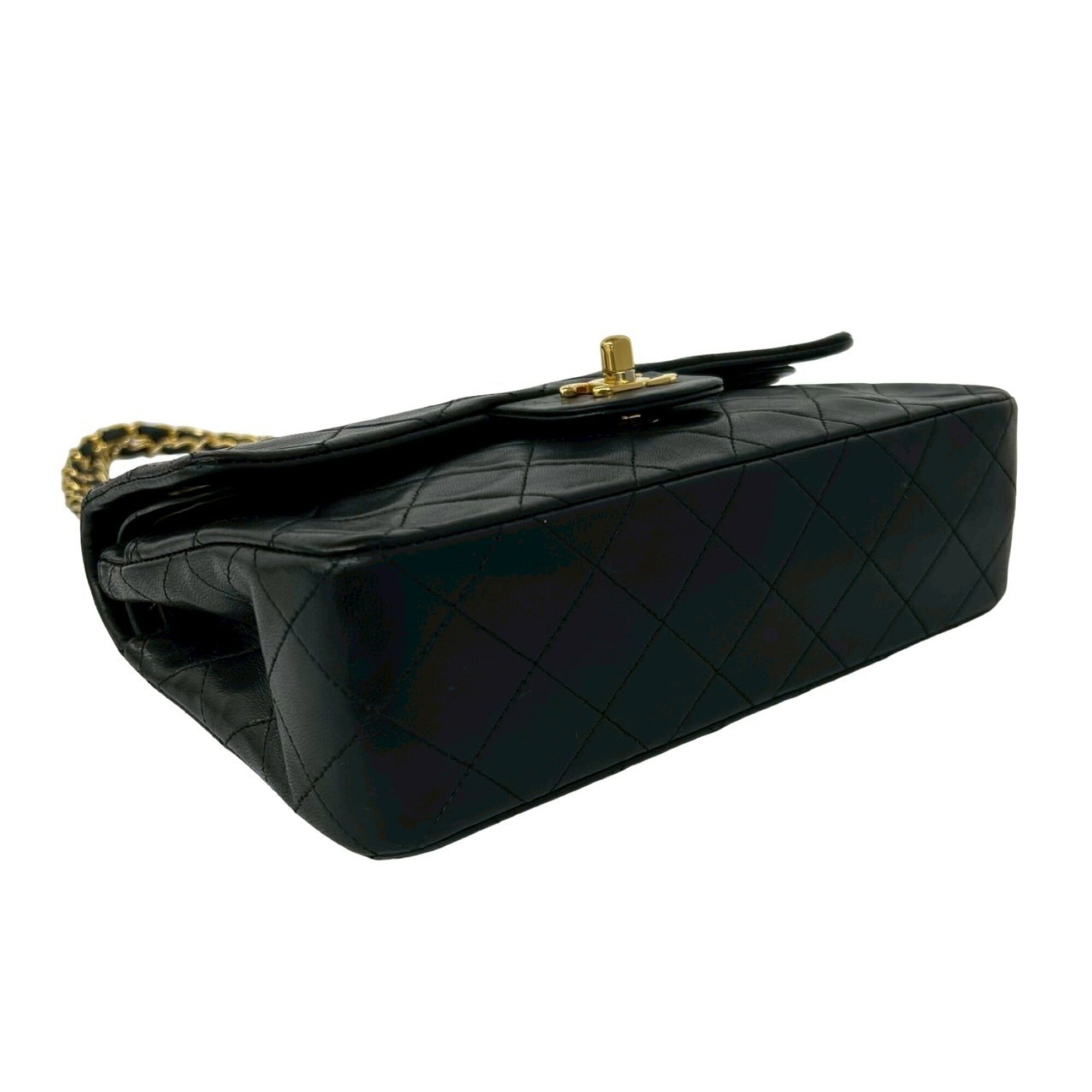Chanel Black Leather Pochette Shoulder Bag (Pre-Owned)