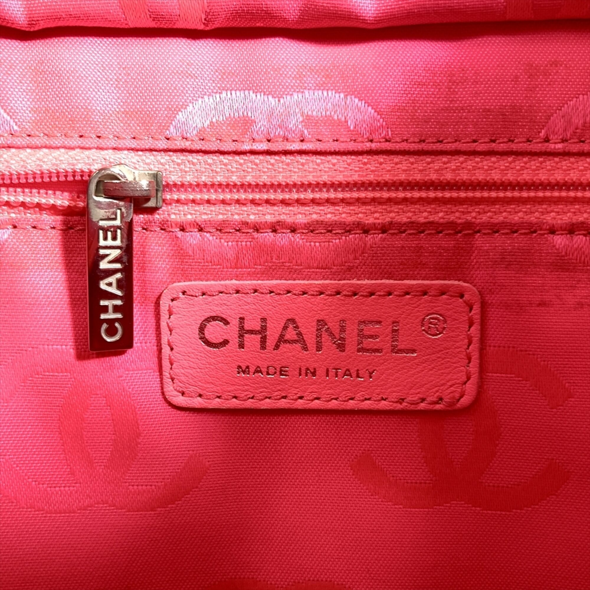 Chanel Black Leather Tote Bag (Pre-Owned)