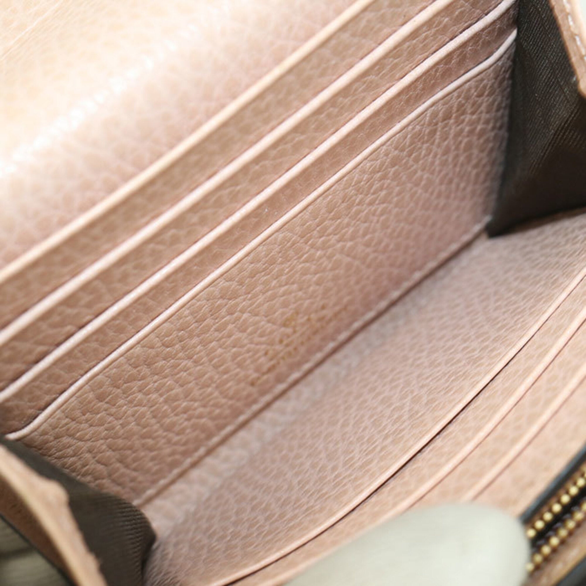 Gucci Pink Gg Supreme Wallet (Bi-Fold) (Pre-Owned)