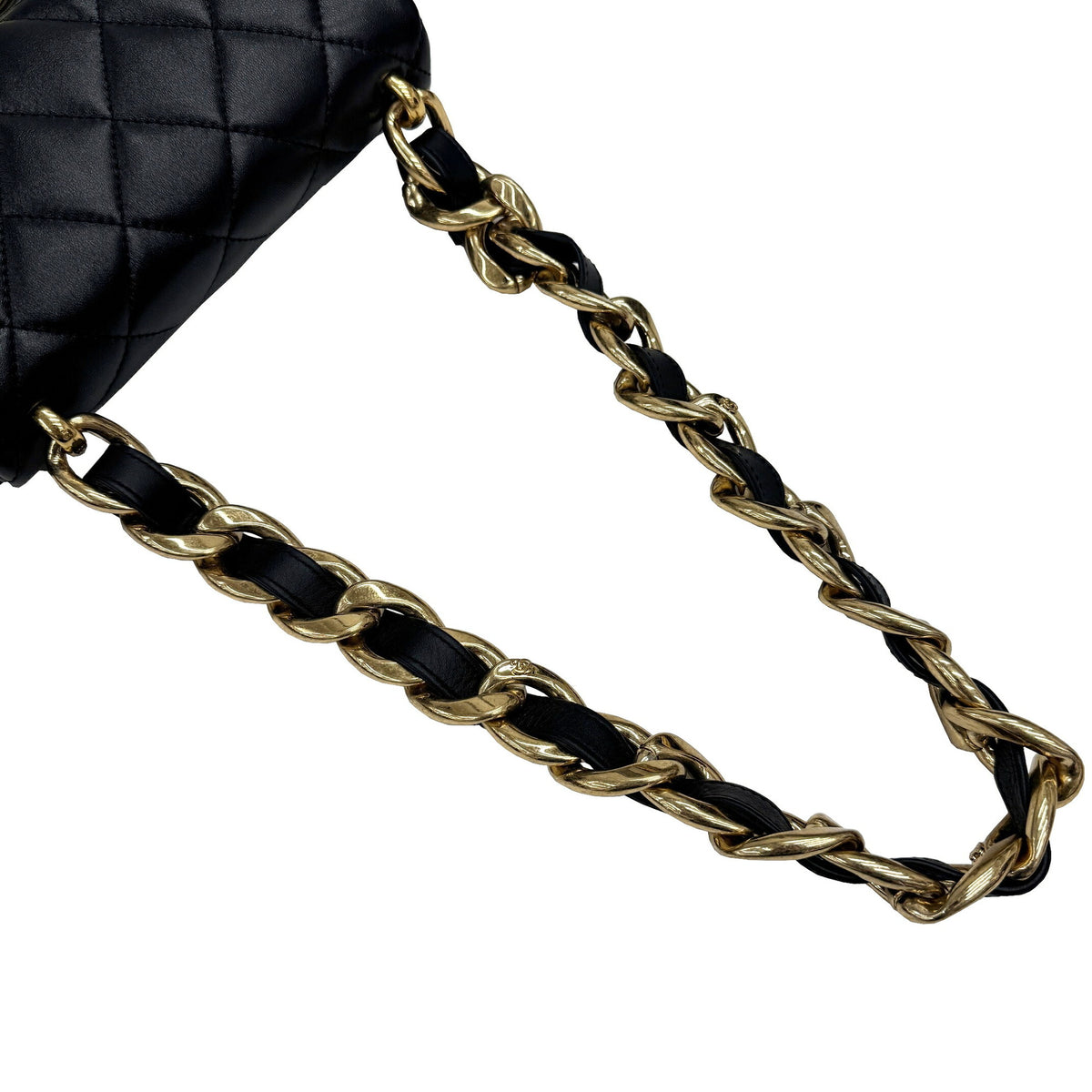 Chanel Black Shoulder Bag (Pre-Owned)