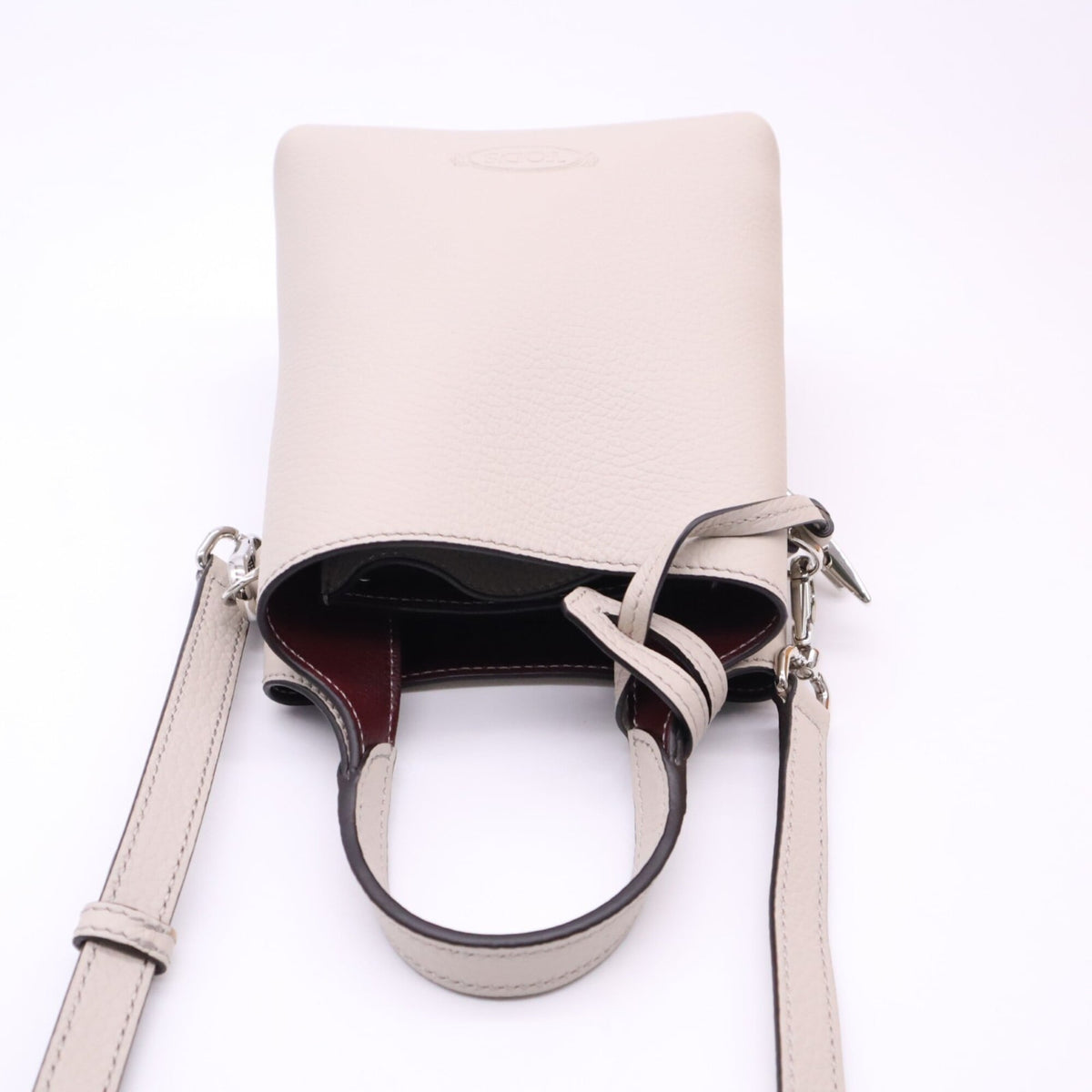 Tod's Beige Bordeaux Shoulder Bag (Pre-Owned)