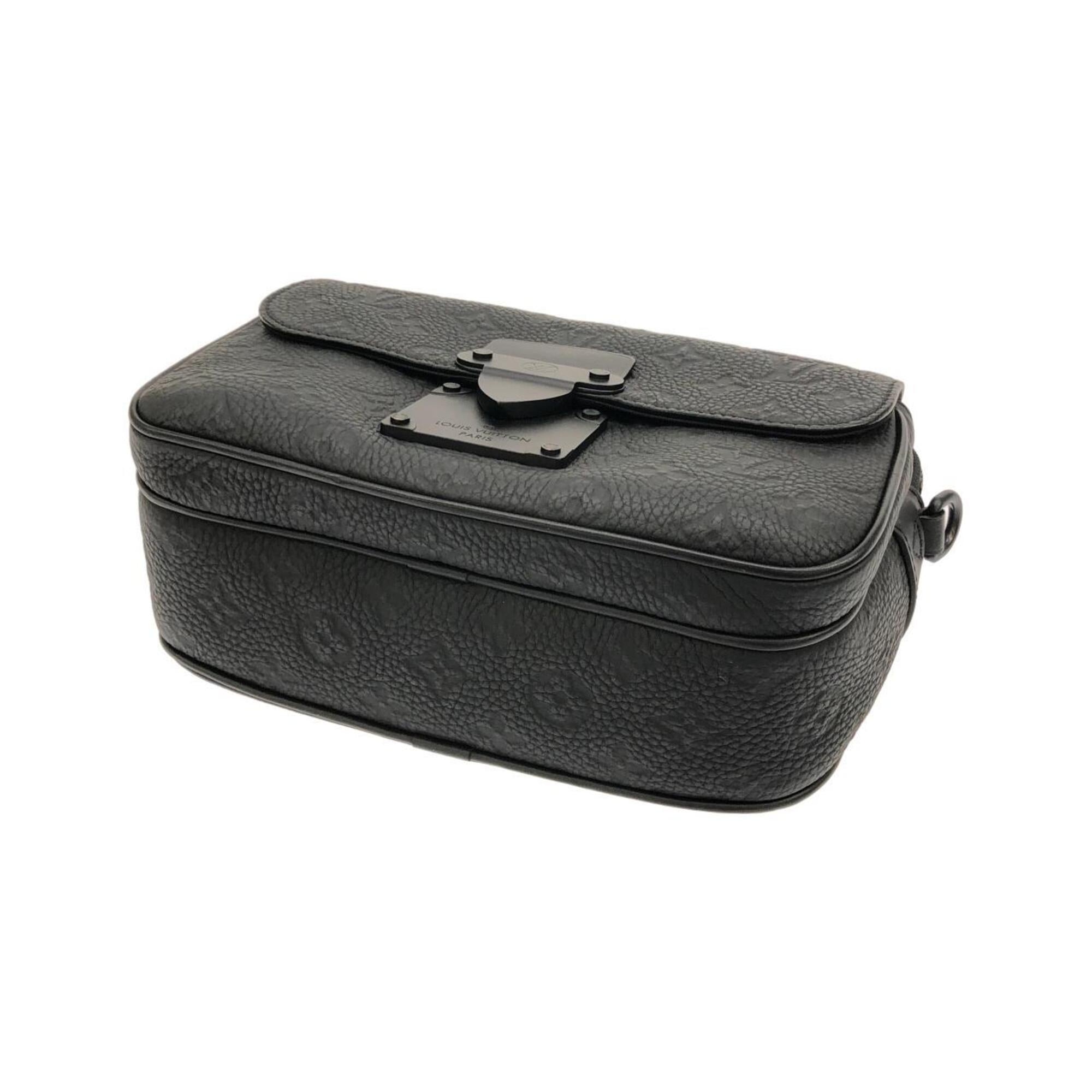 Louis Vuitton Black Leather Shoulder Bag (Pre-Owned)