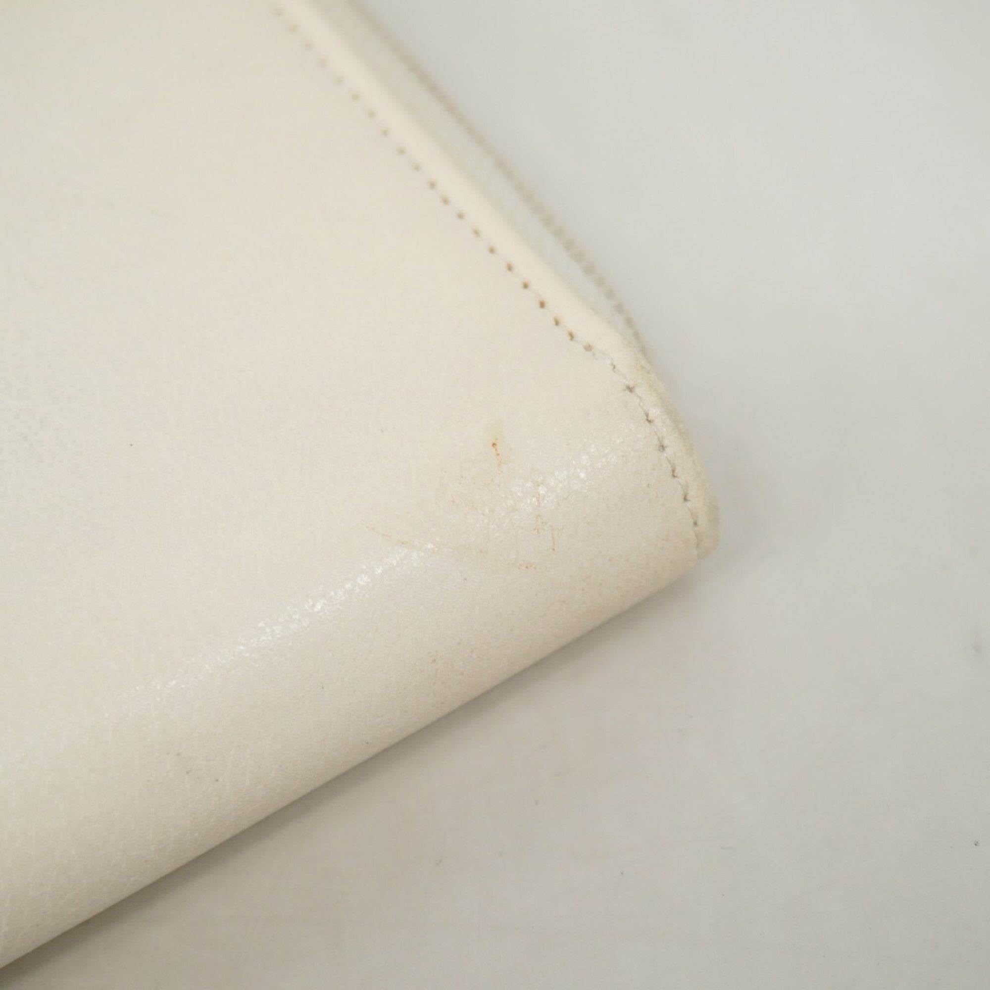 Chanel Ivory Leather Long Wallet (Bi-Fold) (Pre-Owned)