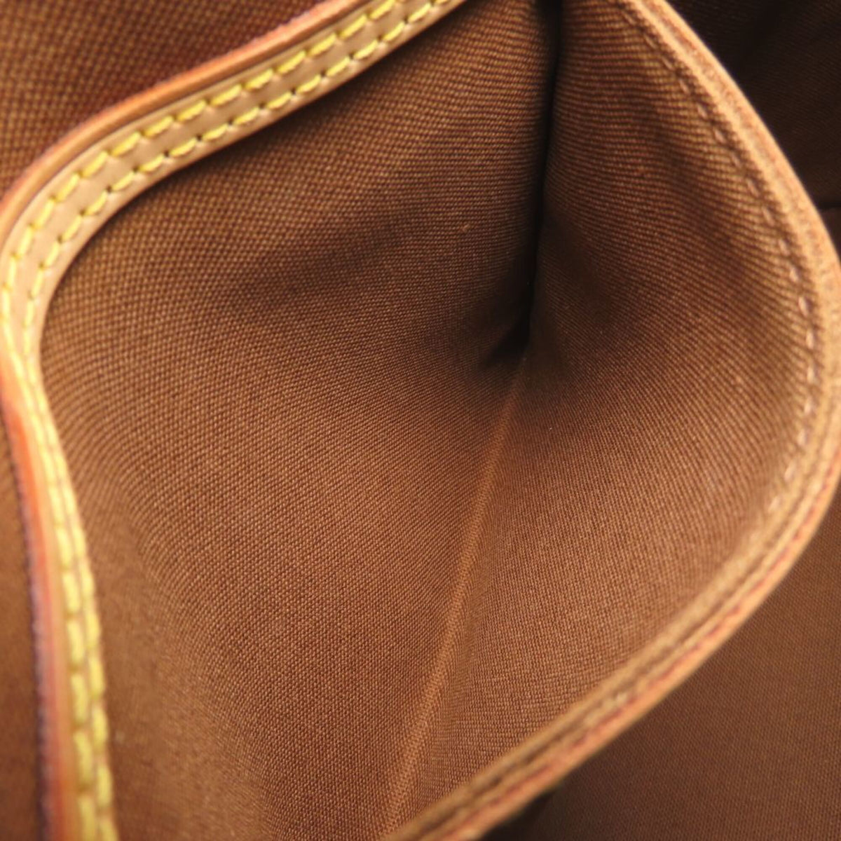 Louis Vuitton Brown Monogram Monogram Handbag (Pre-Owned)