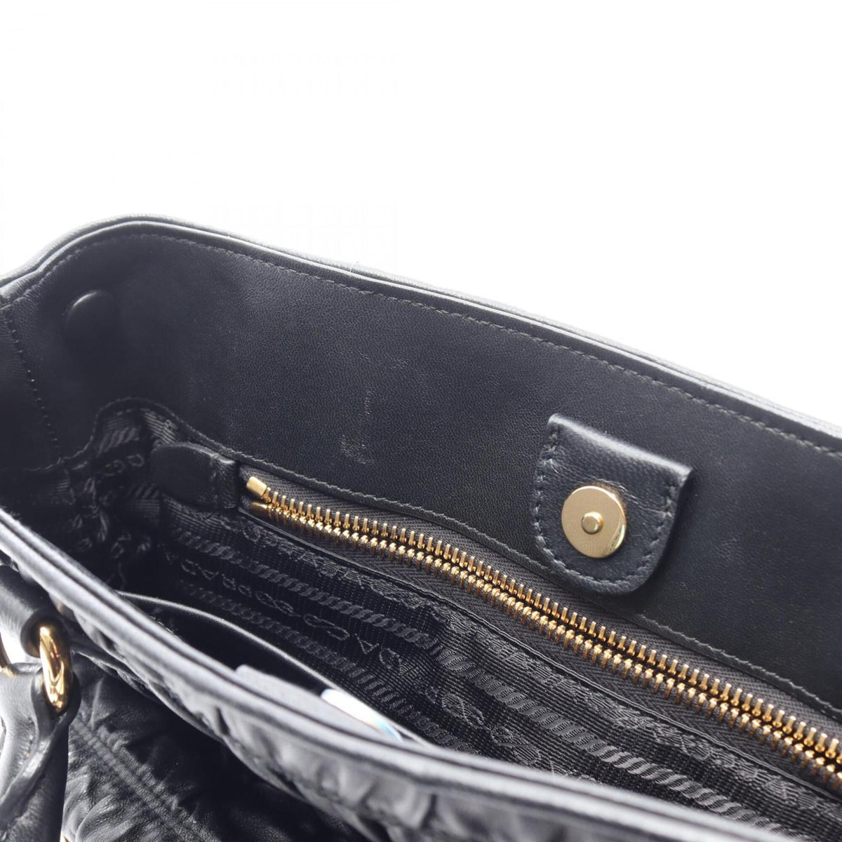 Prada Black Leather Handbag (Pre-Owned)