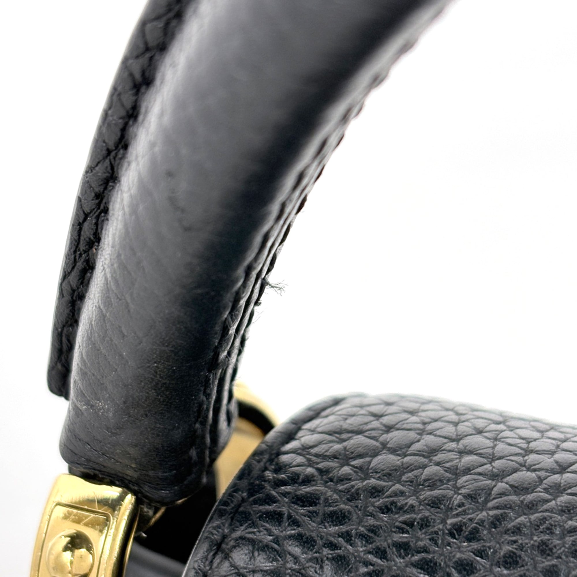 Louis Vuitton Black Leather Handbag Shoulder Bag (Pre-Owned)