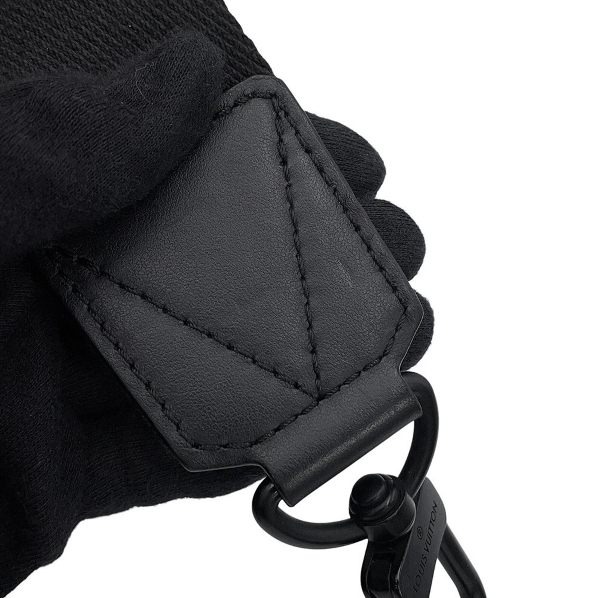 Louis Vuitton Noir Leather Shoulder Bag (Pre-Owned)
