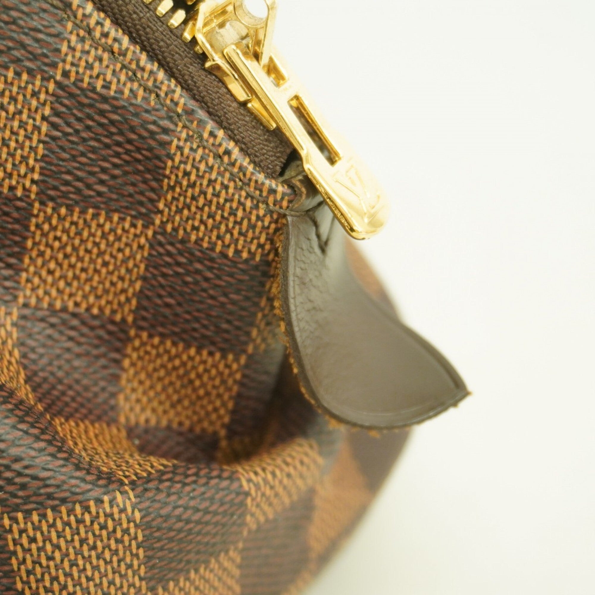 Louis Vuitton Ebene Handbag (Pre-Owned)