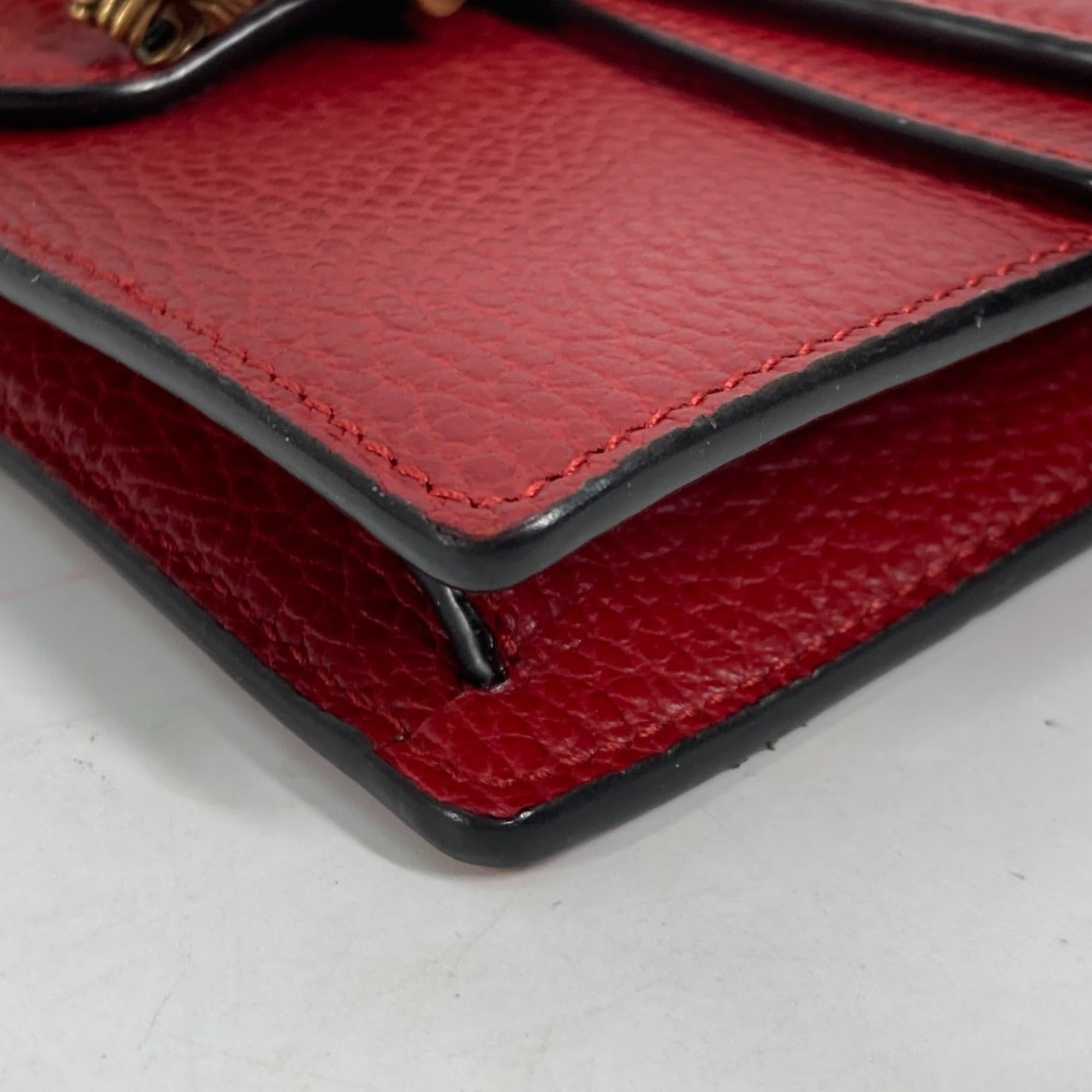 Gucci Red Leather Shoulder Bag (Pre-Owned)