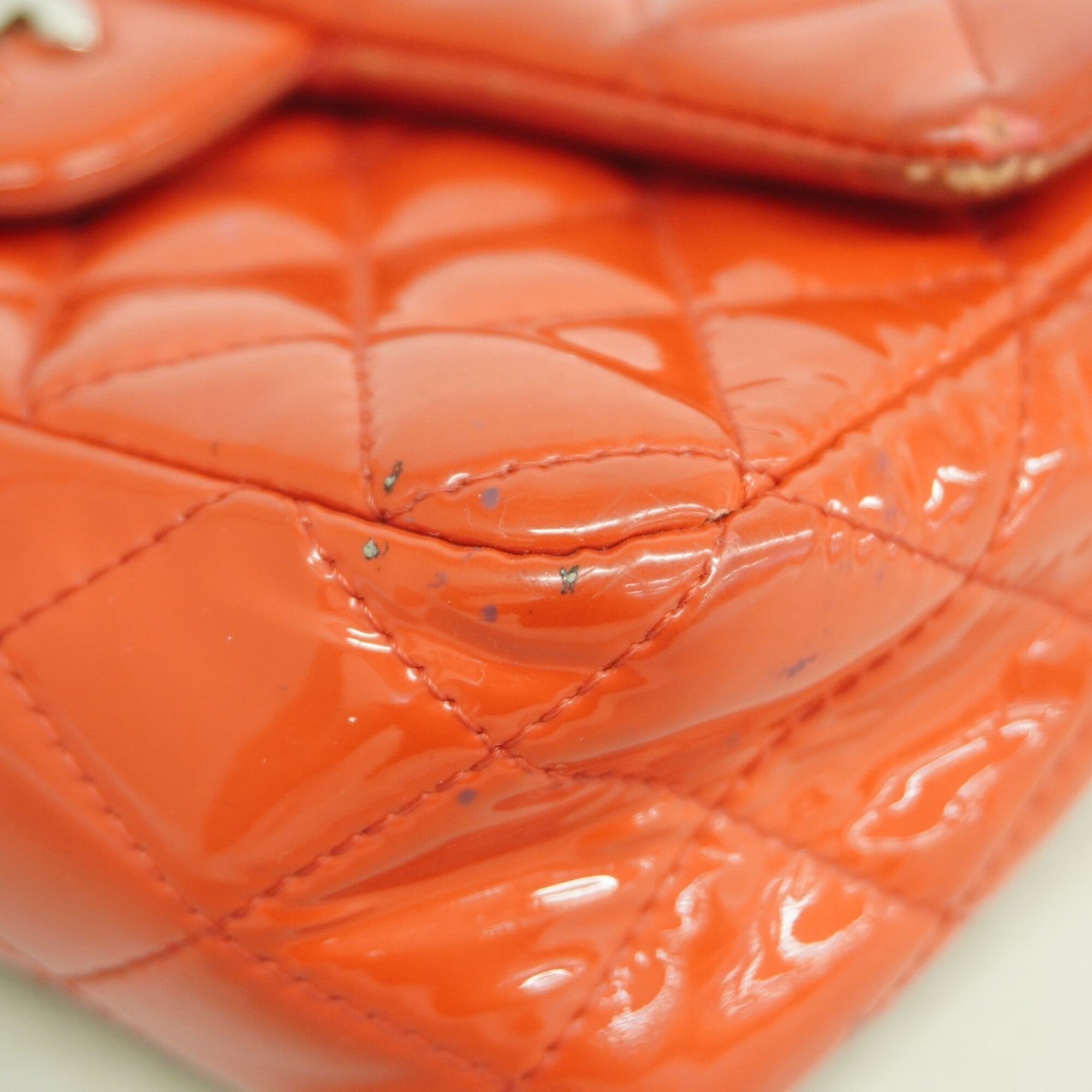 Chanel Red Color Patent Leather Shoulder Bag (Pre-Owned)