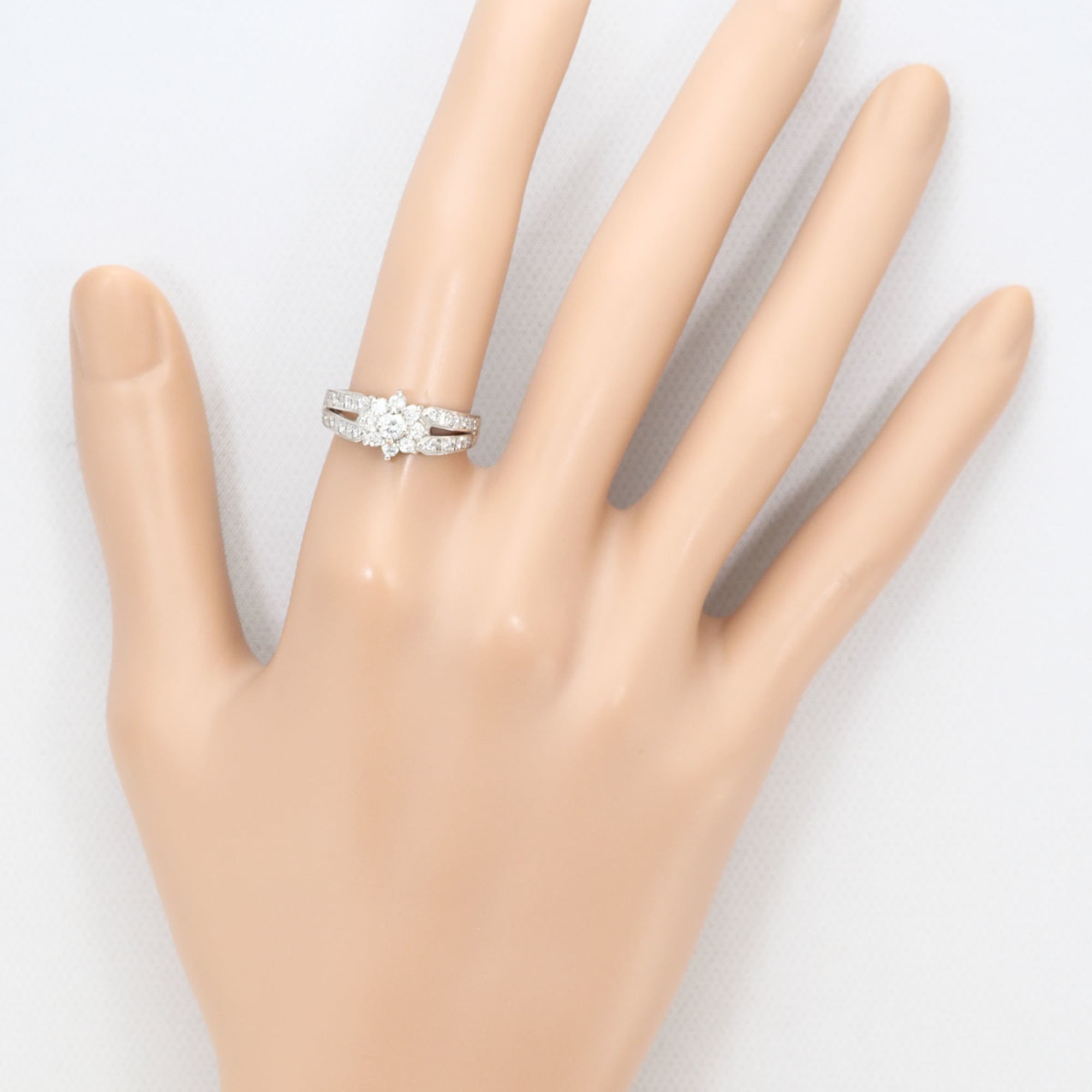 Unbranded White Gold White Gold (18K) Band Ring (Pre-Owned)