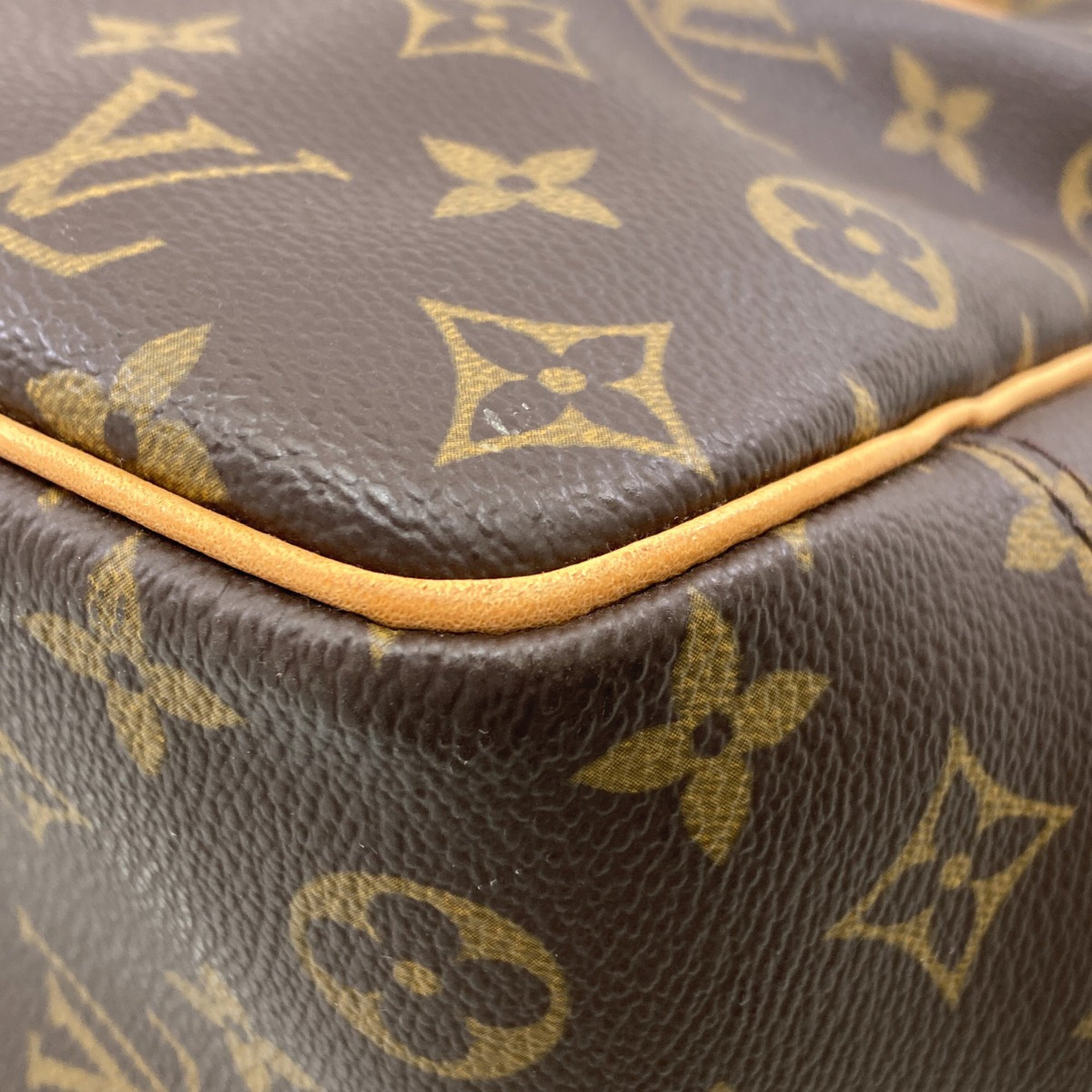 Louis Vuitton Monogram Monogram Monogram Handbag (Pre-Owned)