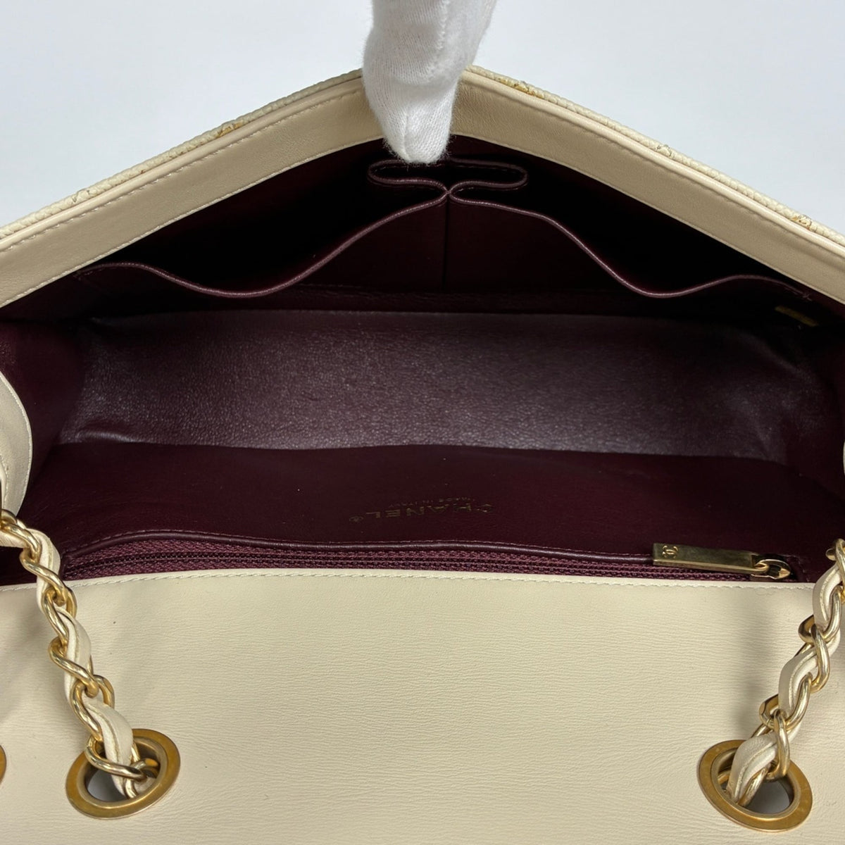 Chanel Matelasse Light Beige Grained Calfskin Shoulder Bag (Pre-Owned)