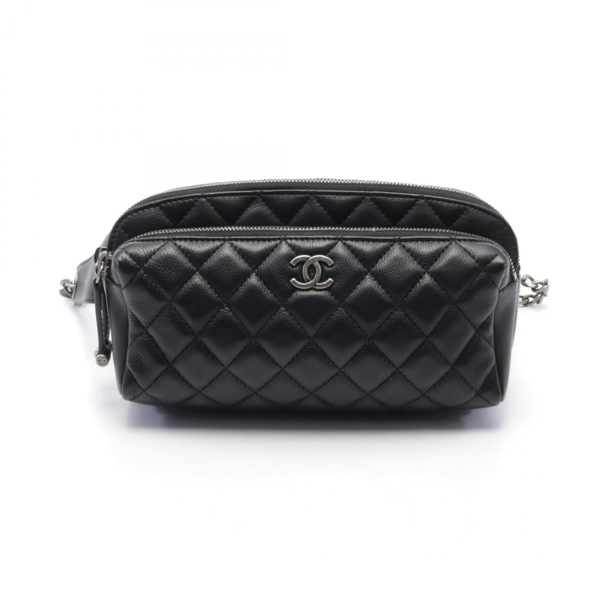 Chanel Black Leather Fanny Pack (Pre-Owned)