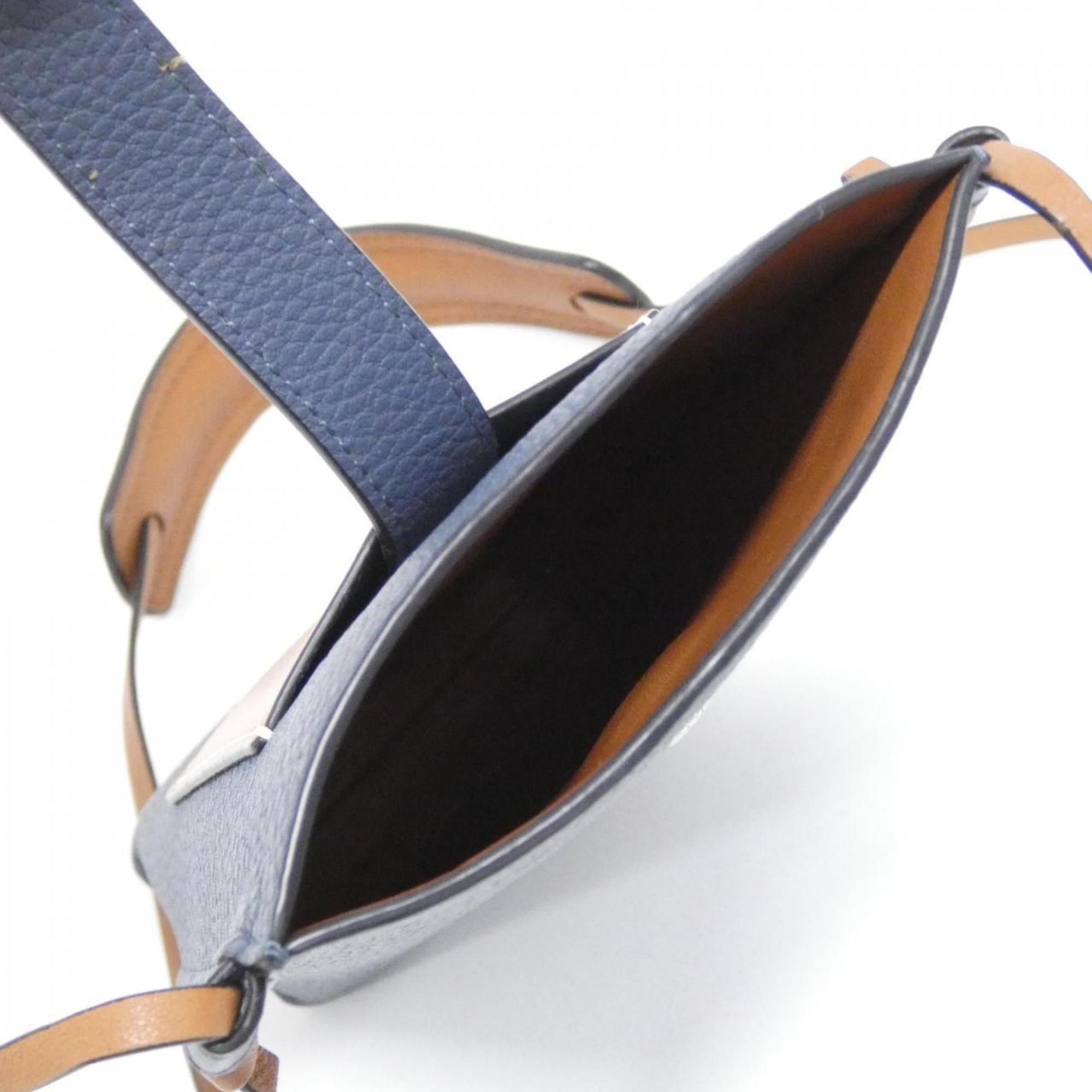 Loewe Leather Shoulder Bag (Pre-Owned)