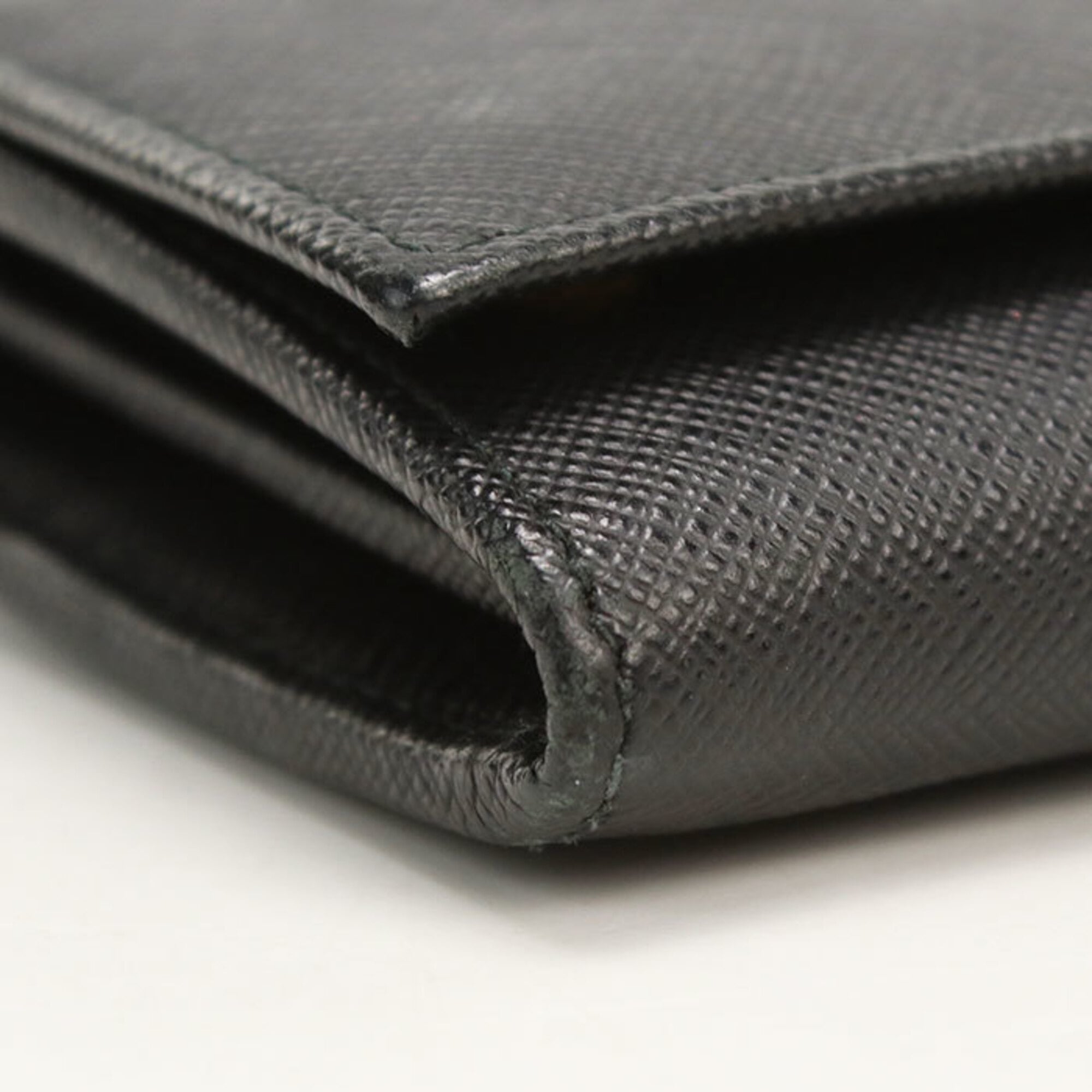 Prada Black Leather Long Wallet (Bi-Fold) (Pre-Owned)