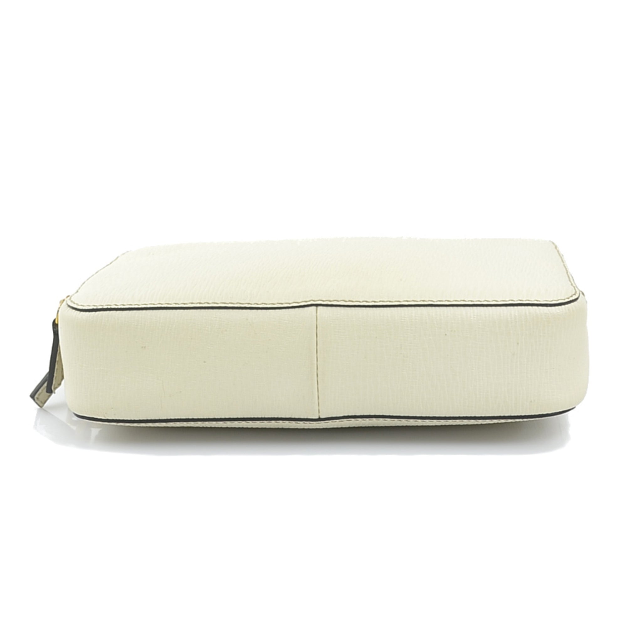 Salvatore Ferragamo Ivory Leather Clutch Bag (Pre-Owned)