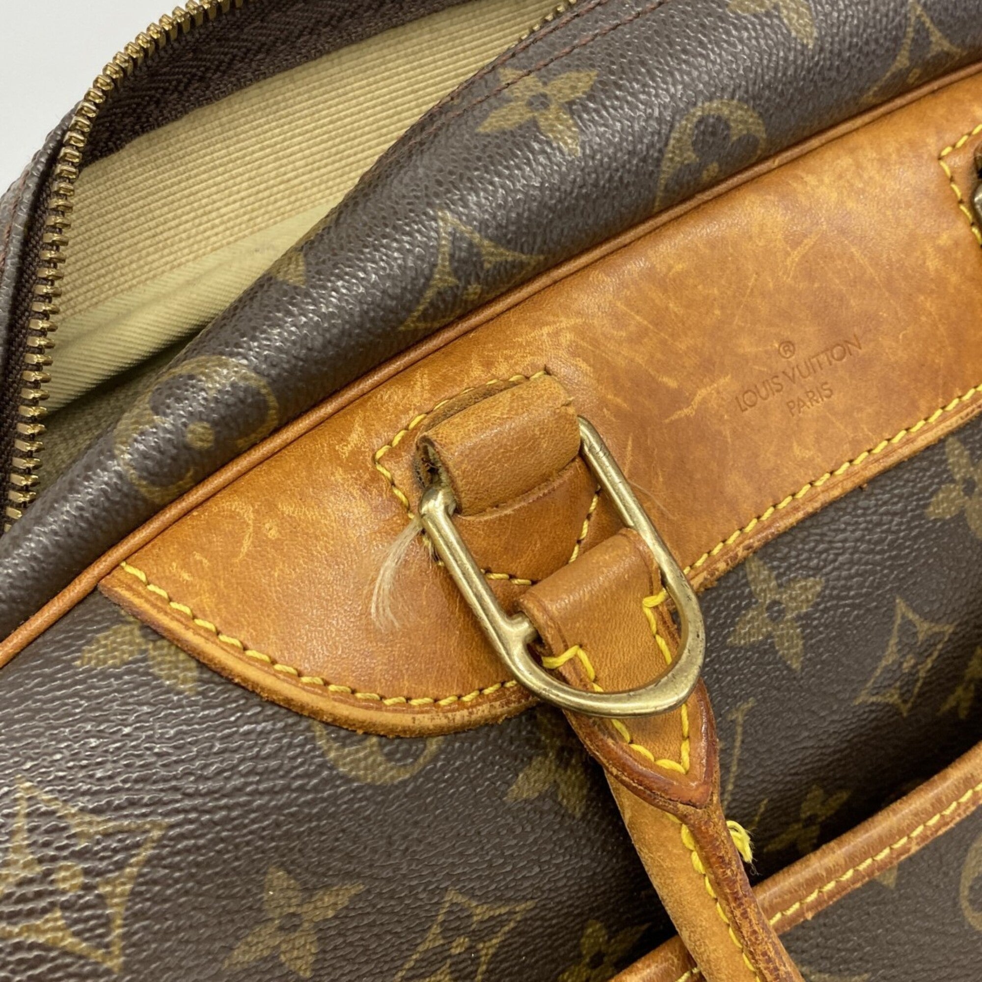 Louis Vuitton Brown Handbag (Pre-Owned)