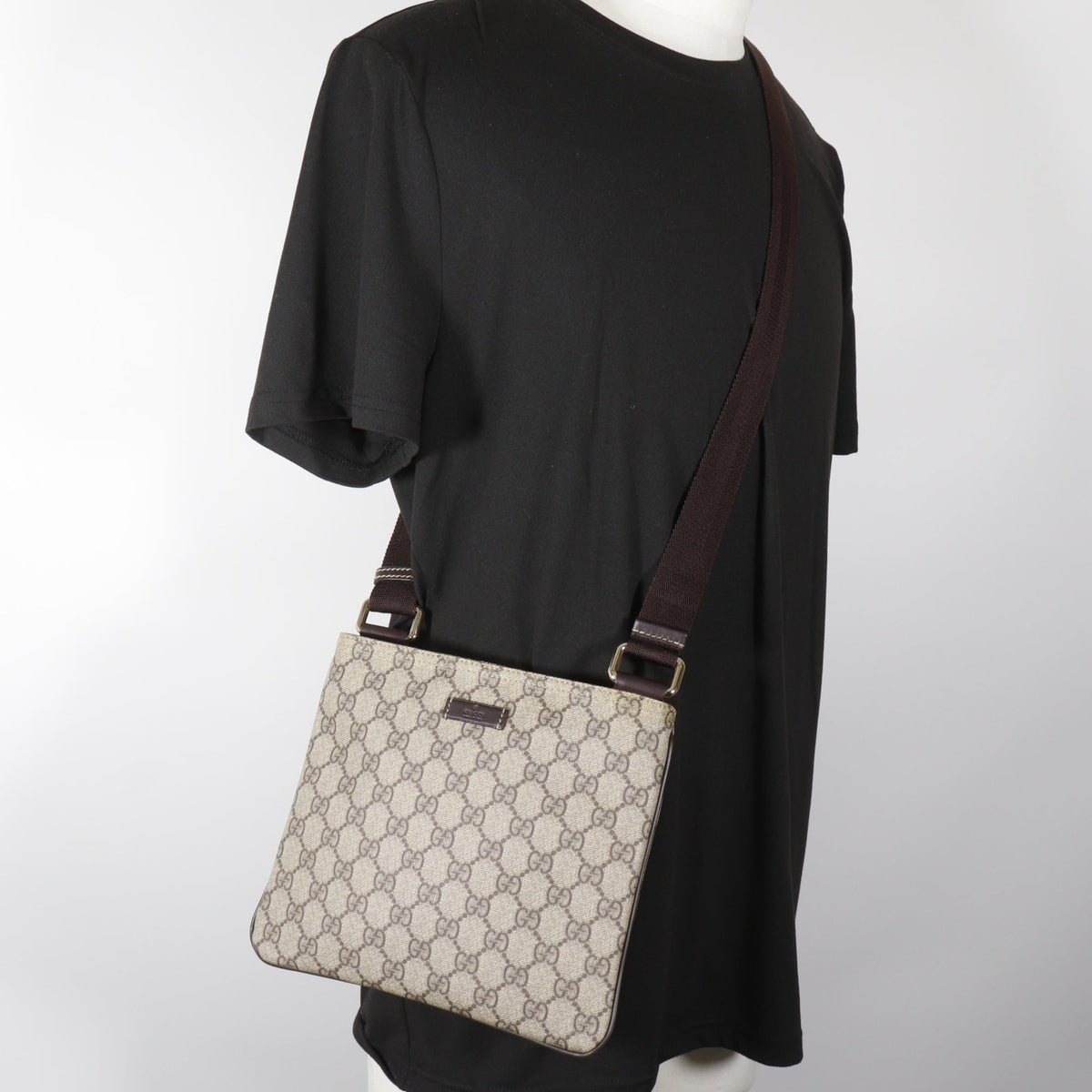 Gucci Brown Gg Supreme Shoulder Bag (Pre-Owned)