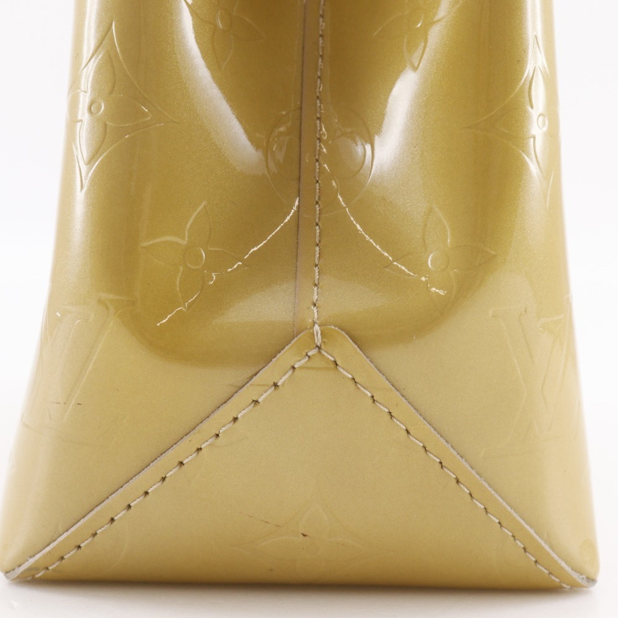 Louis Vuitton Beige Monogram Vernis Handbag (Pre-Owned)