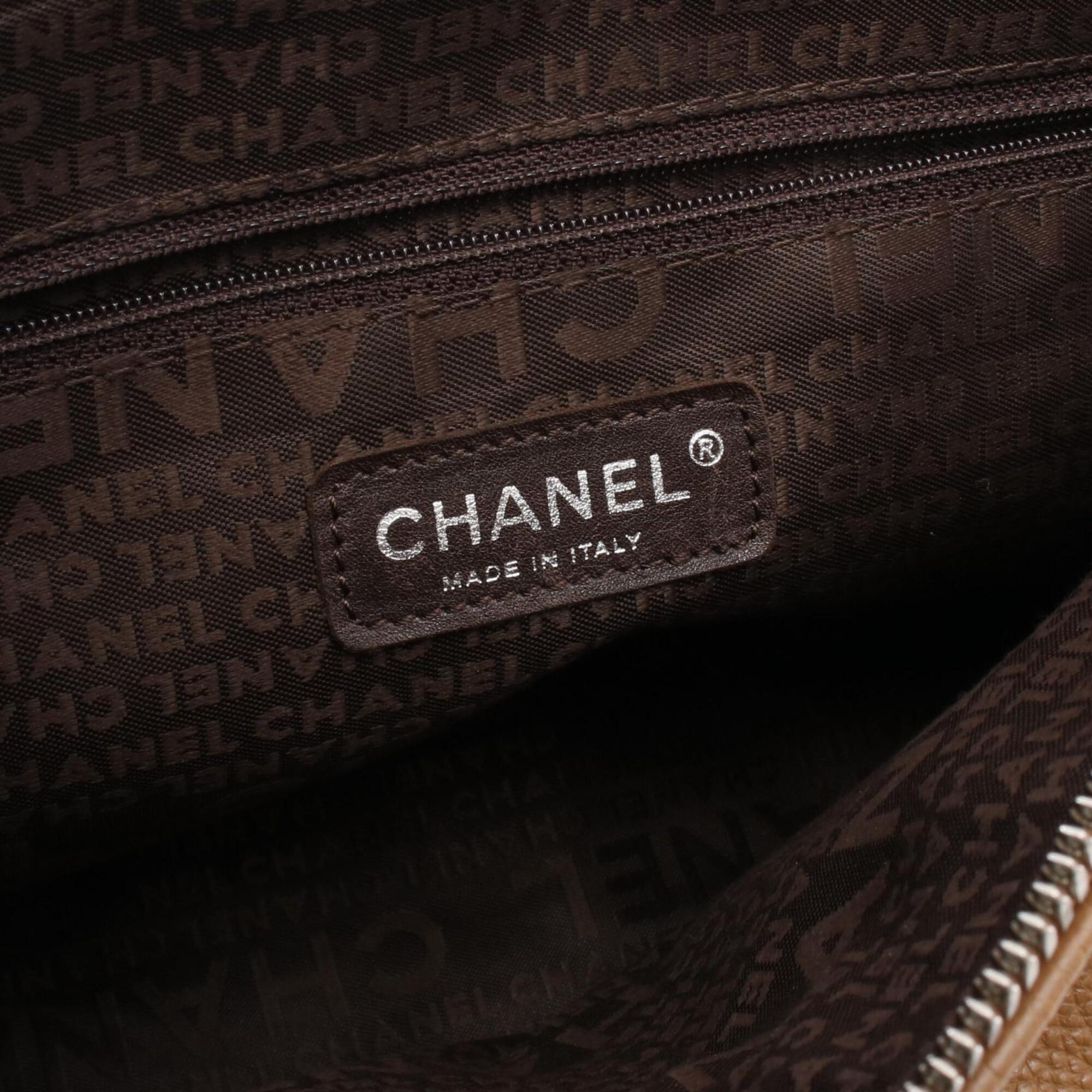 Chanel Beige Leather Handbag Tote Bag (Pre-Owned)