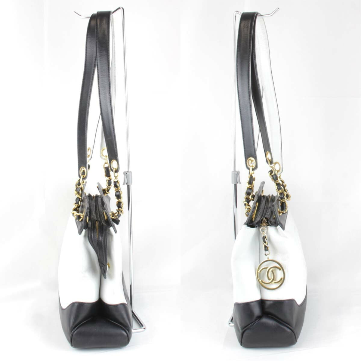 Chanel White Leather Shoulder Bag (Pre-Owned)