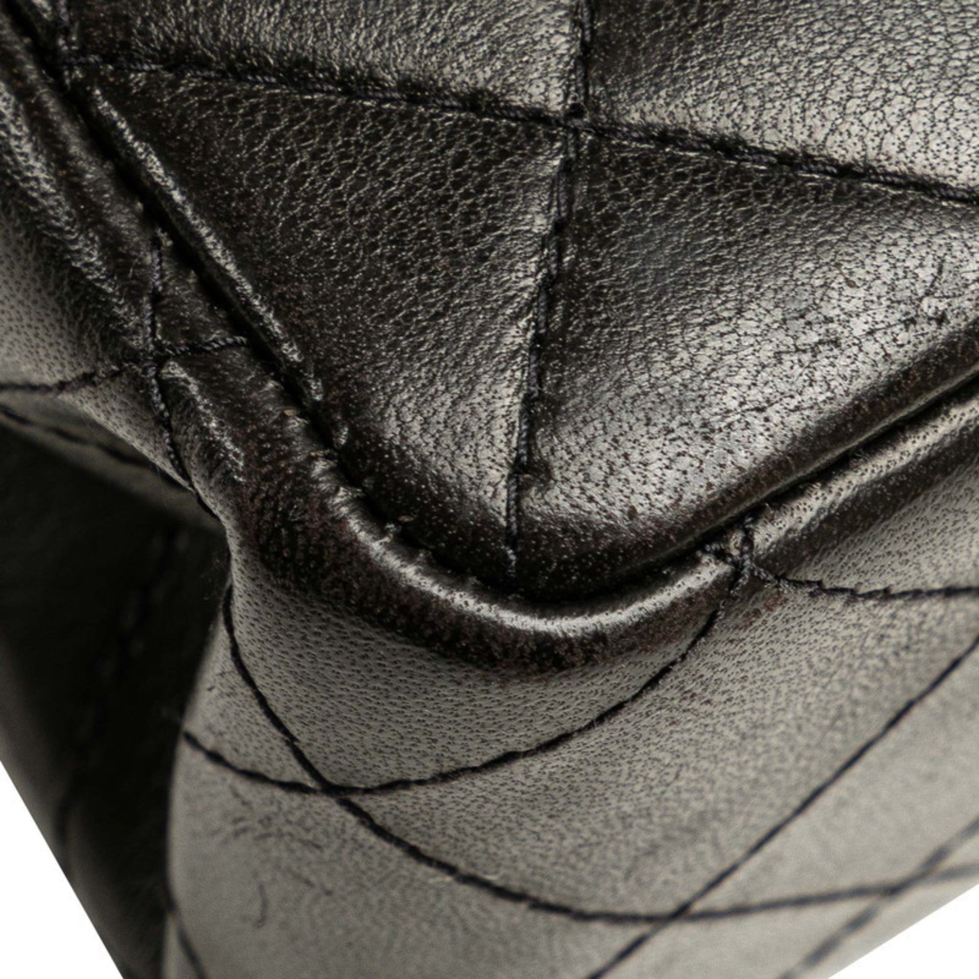 Chanel Black Leather Handbag (Pre-Owned)