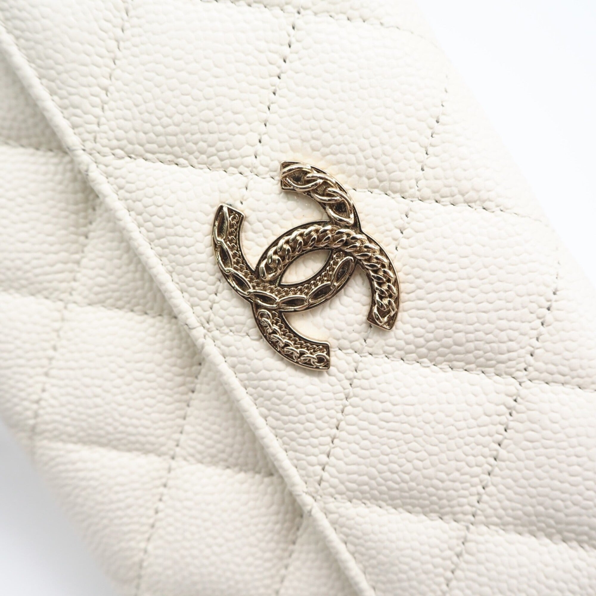 Chanel White Grained Calfskin Wallet (Tri-Fold) (Pre-Owned)